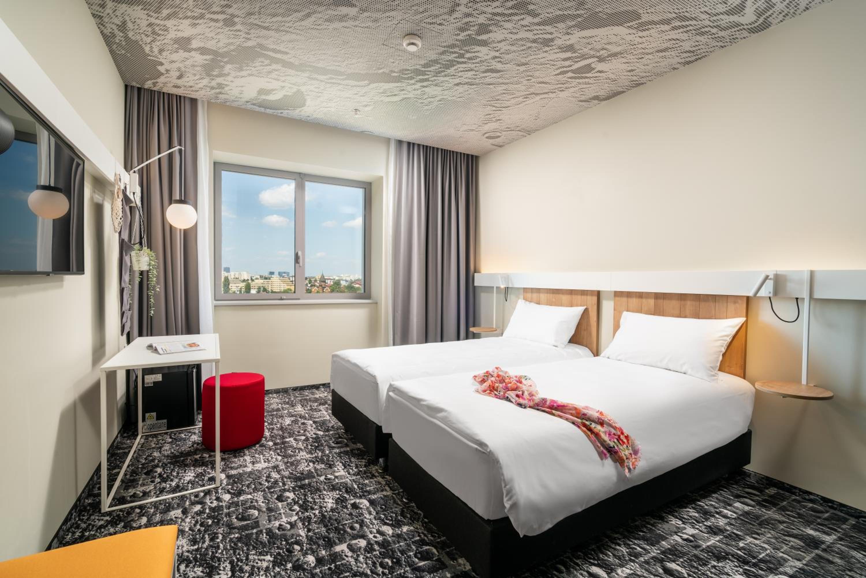 Standard Twin Room - Photo 1