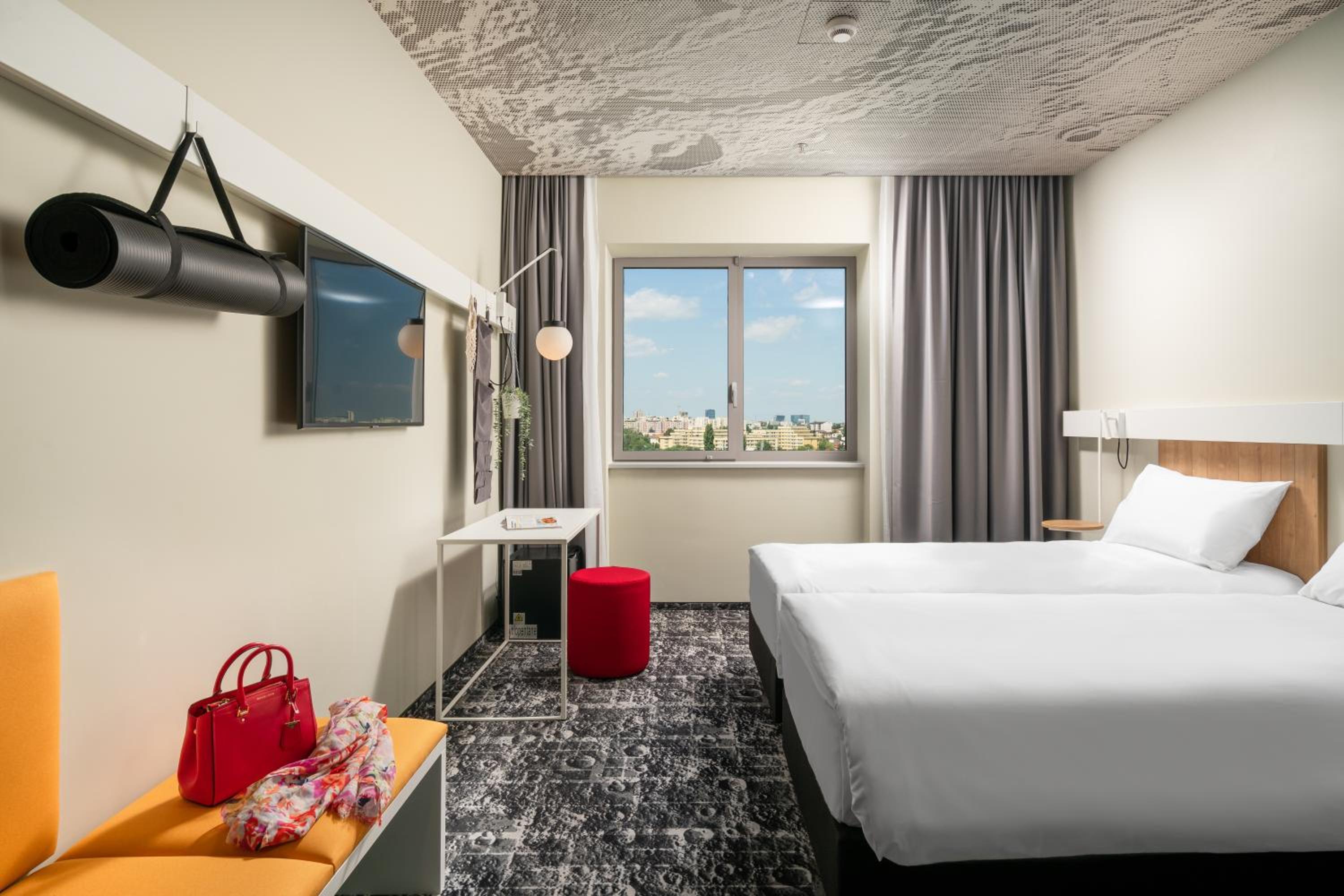 Standard Twin Room - Photo 2