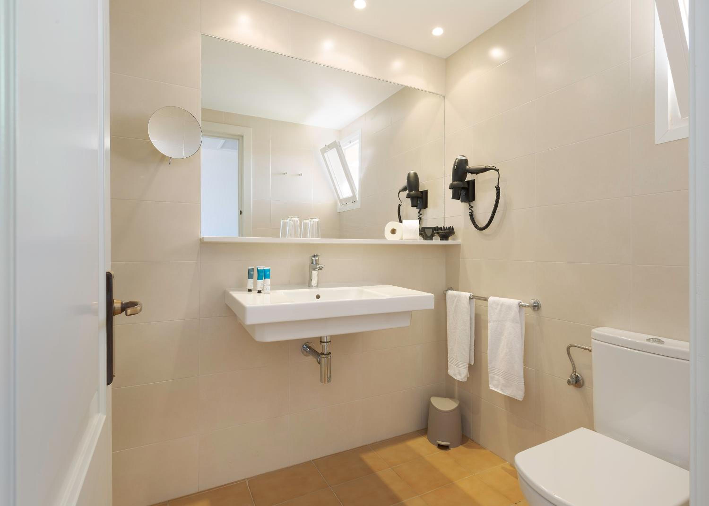 Apartment with Sea View thumbnail 6