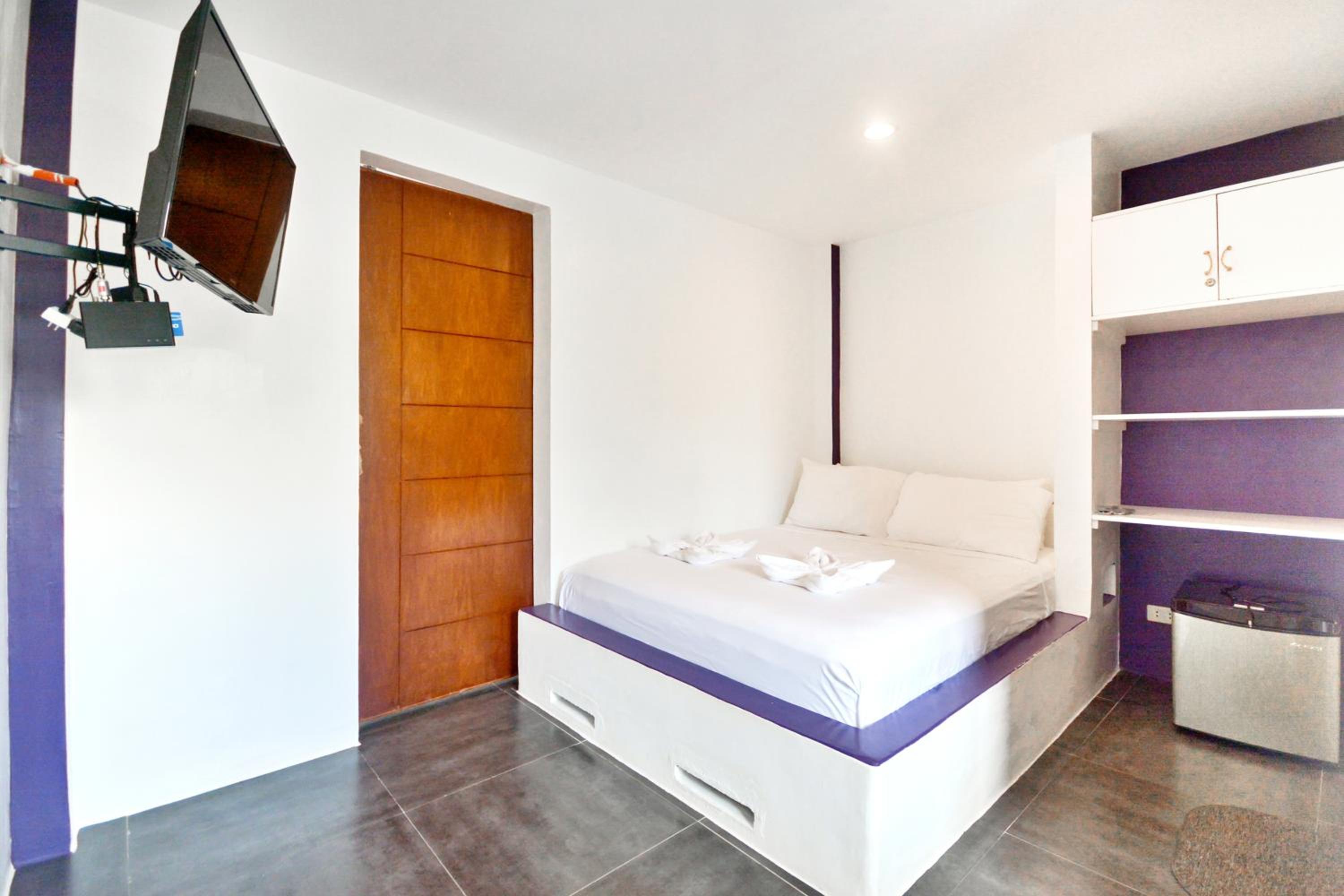 Standard Queen Room - Photo 2
