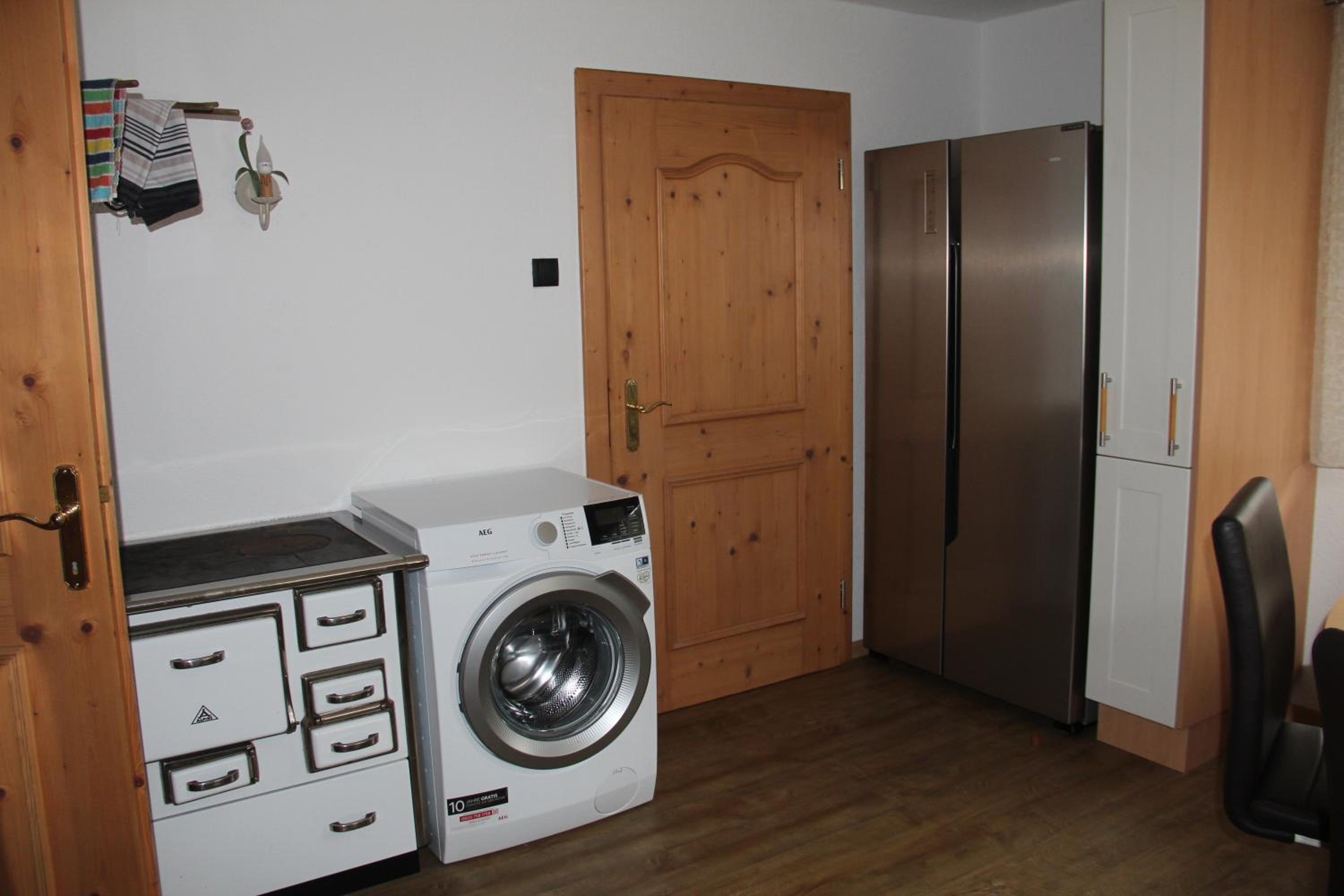 Two-Bedroom Apartment - Photo 11