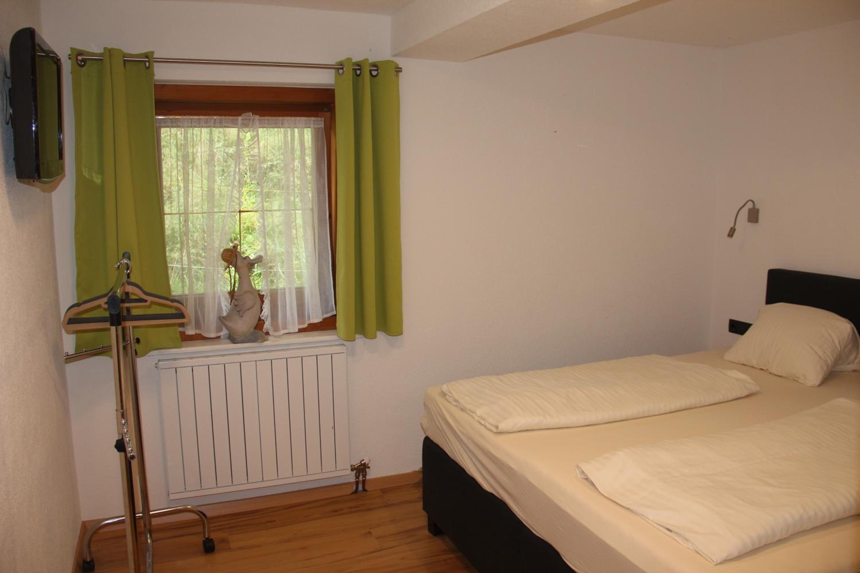 Two-Bedroom Apartment - Photo 7