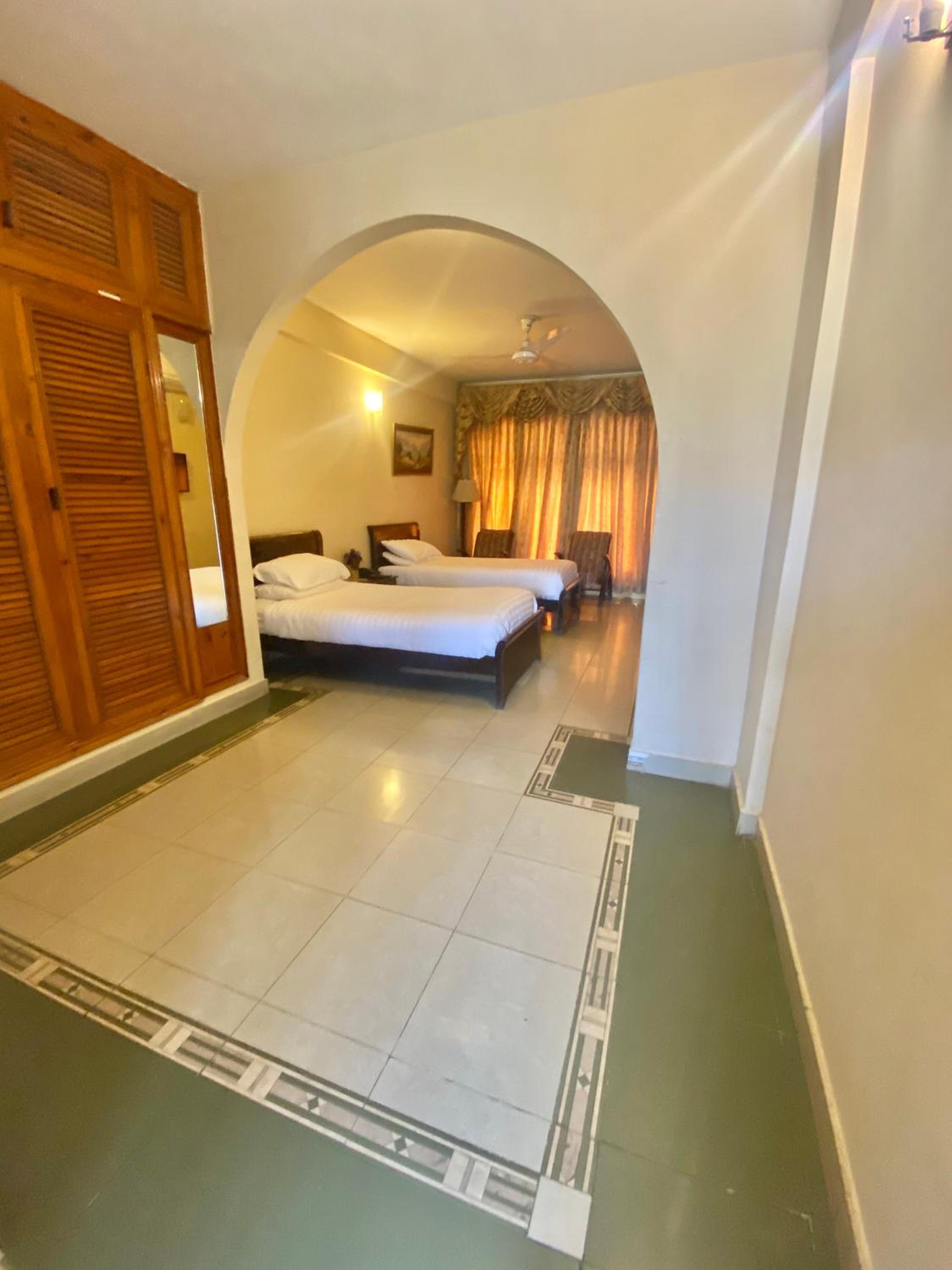 Deluxe Twin Room photo 3