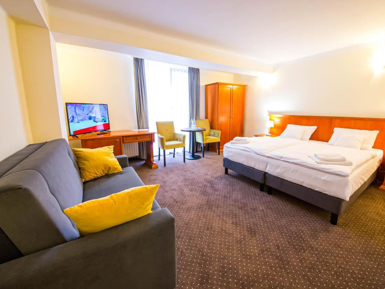 Deluxe Double or Twin Room - Photo 1
