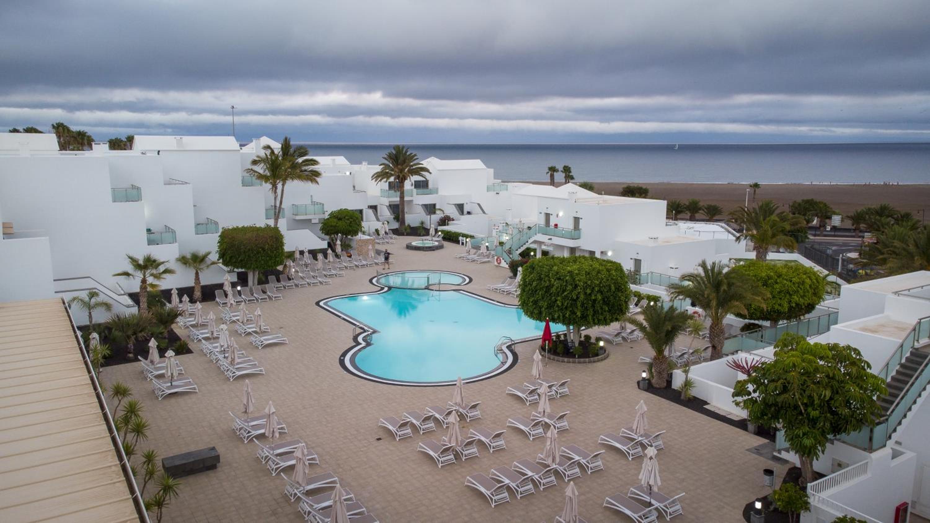 Twin Room with Sea View (2 Adults + 2 Children)