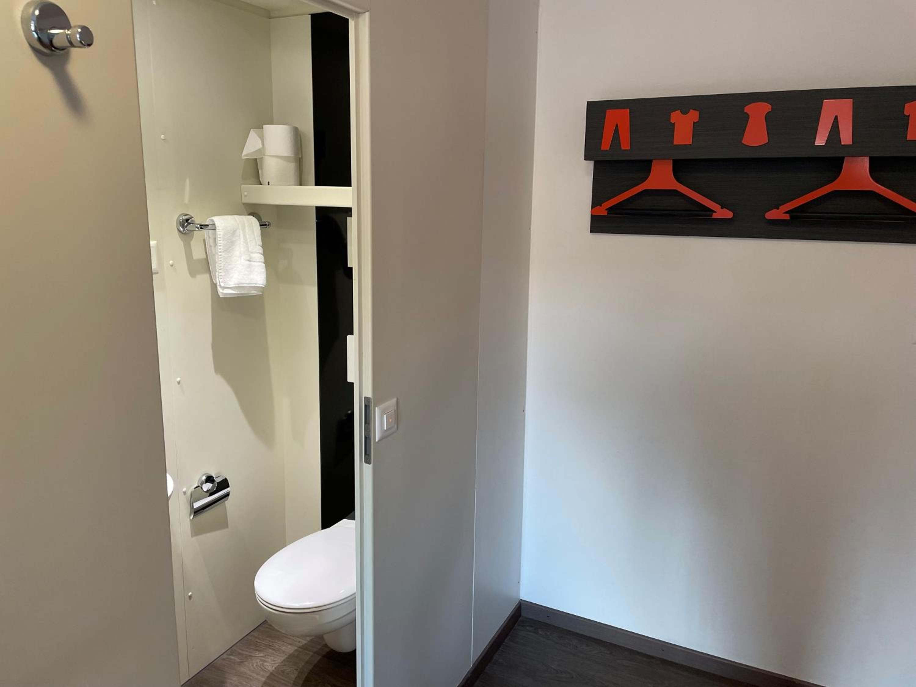 Double Room - Photo 2