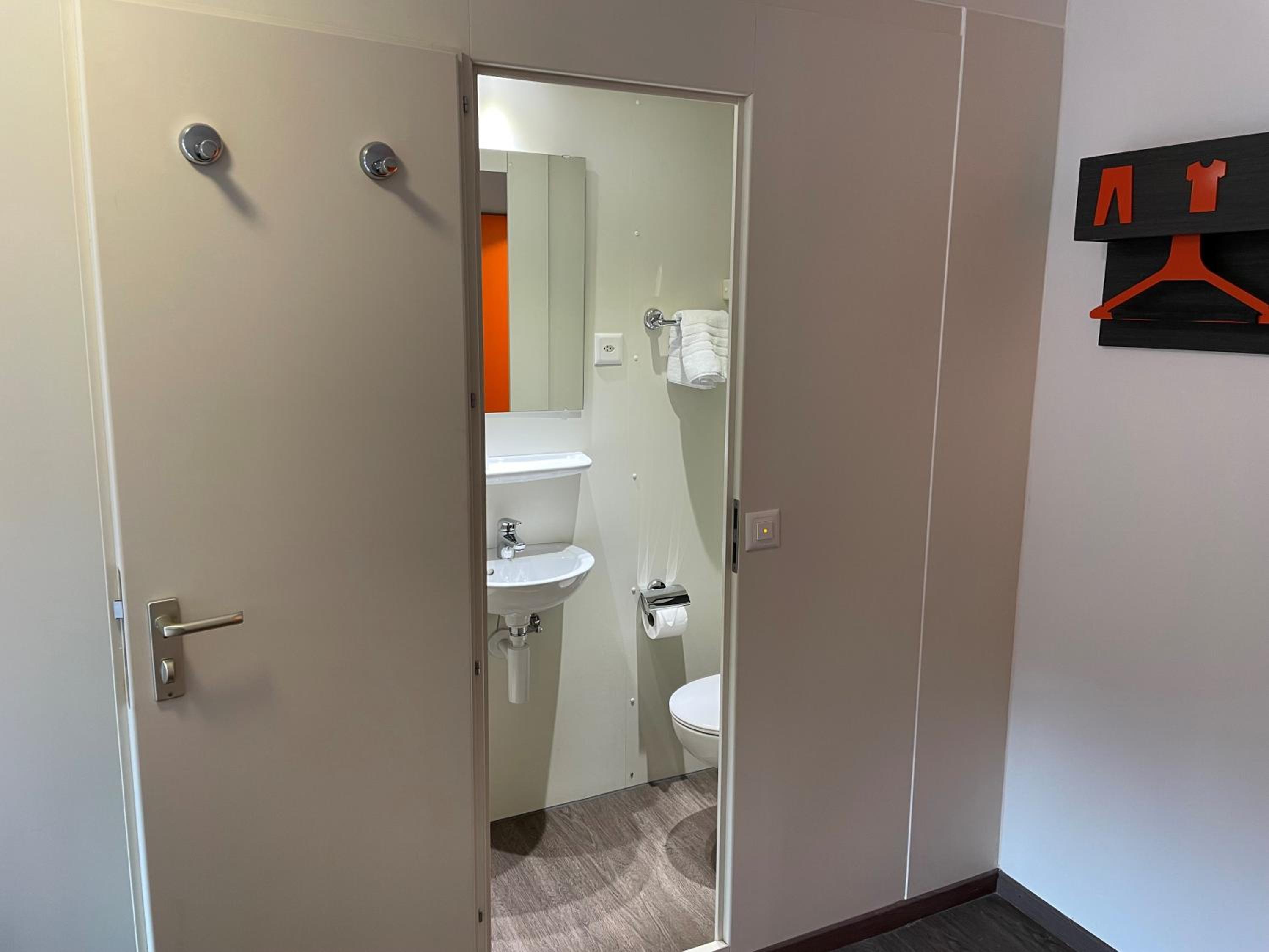 Double Room - Photo 3
