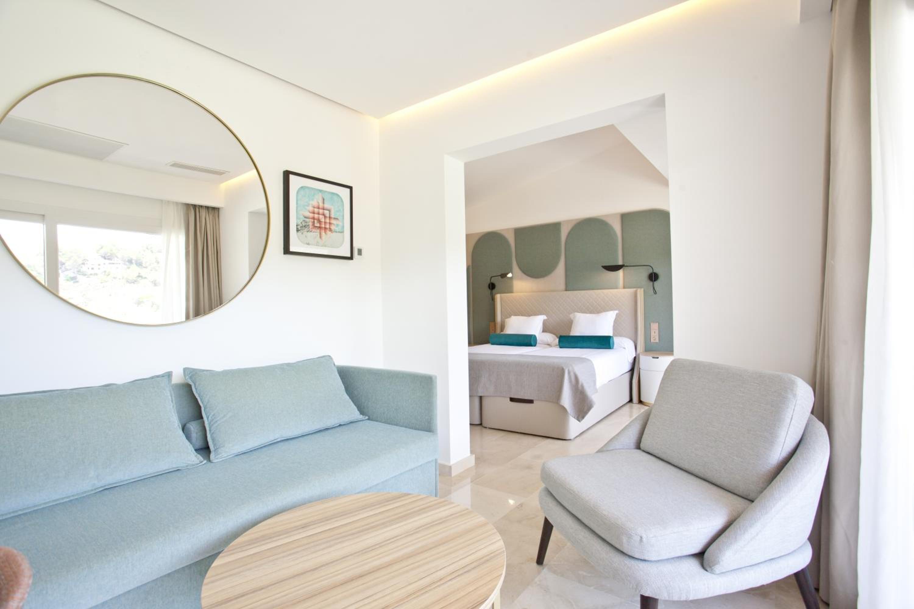 Junior Suite (2 Adults)