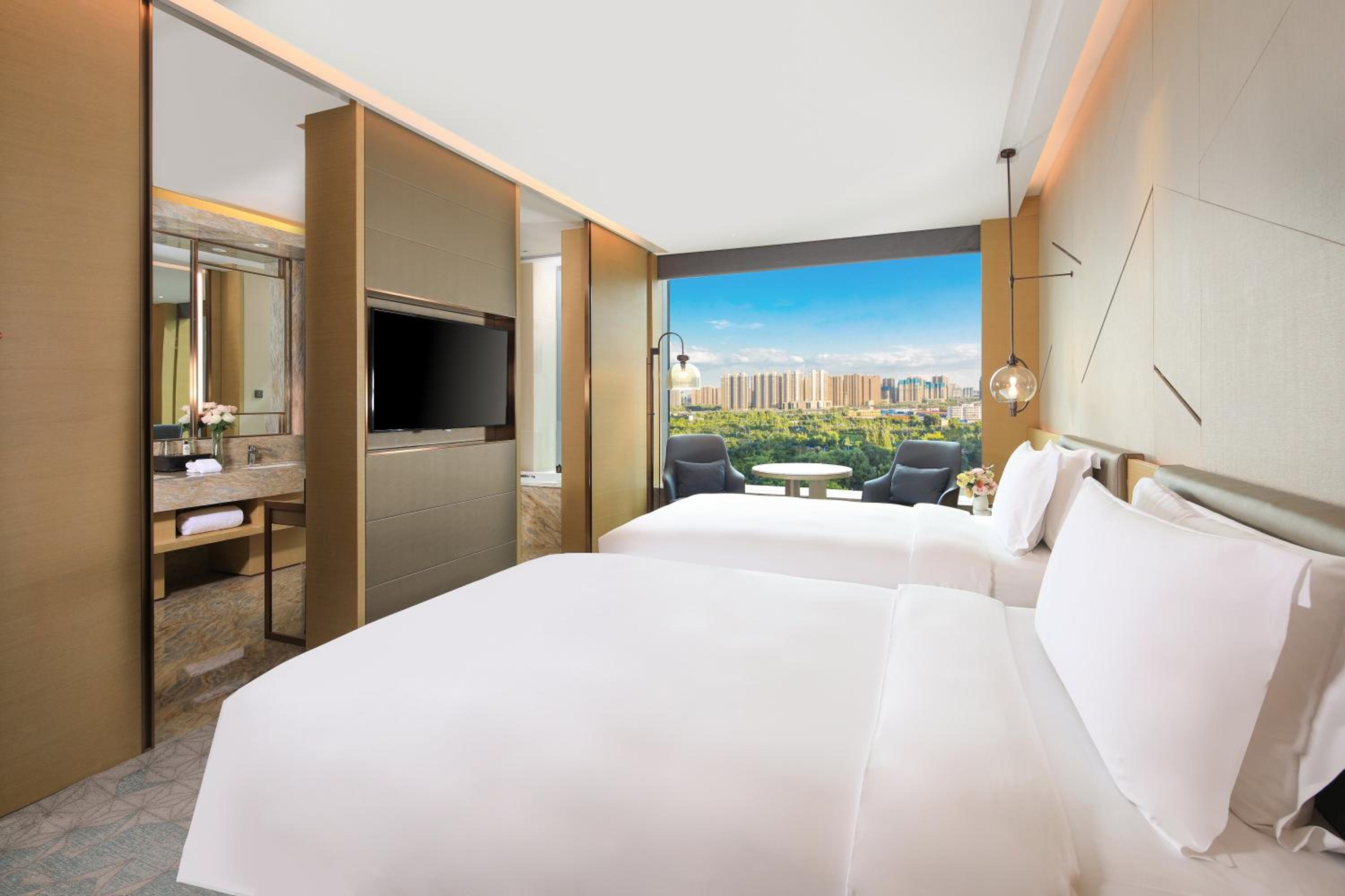 Classic Twin Room with Lounge Access