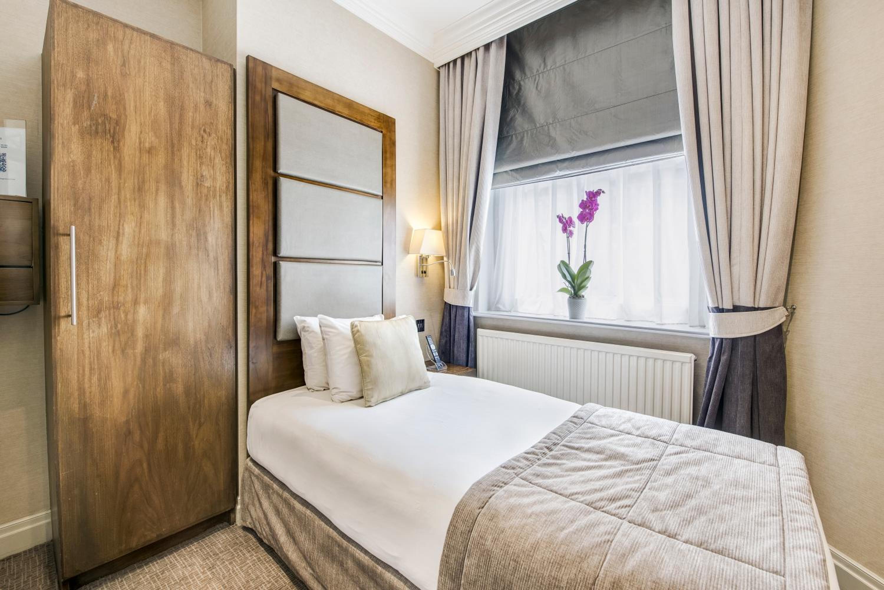 Single Room photo 2