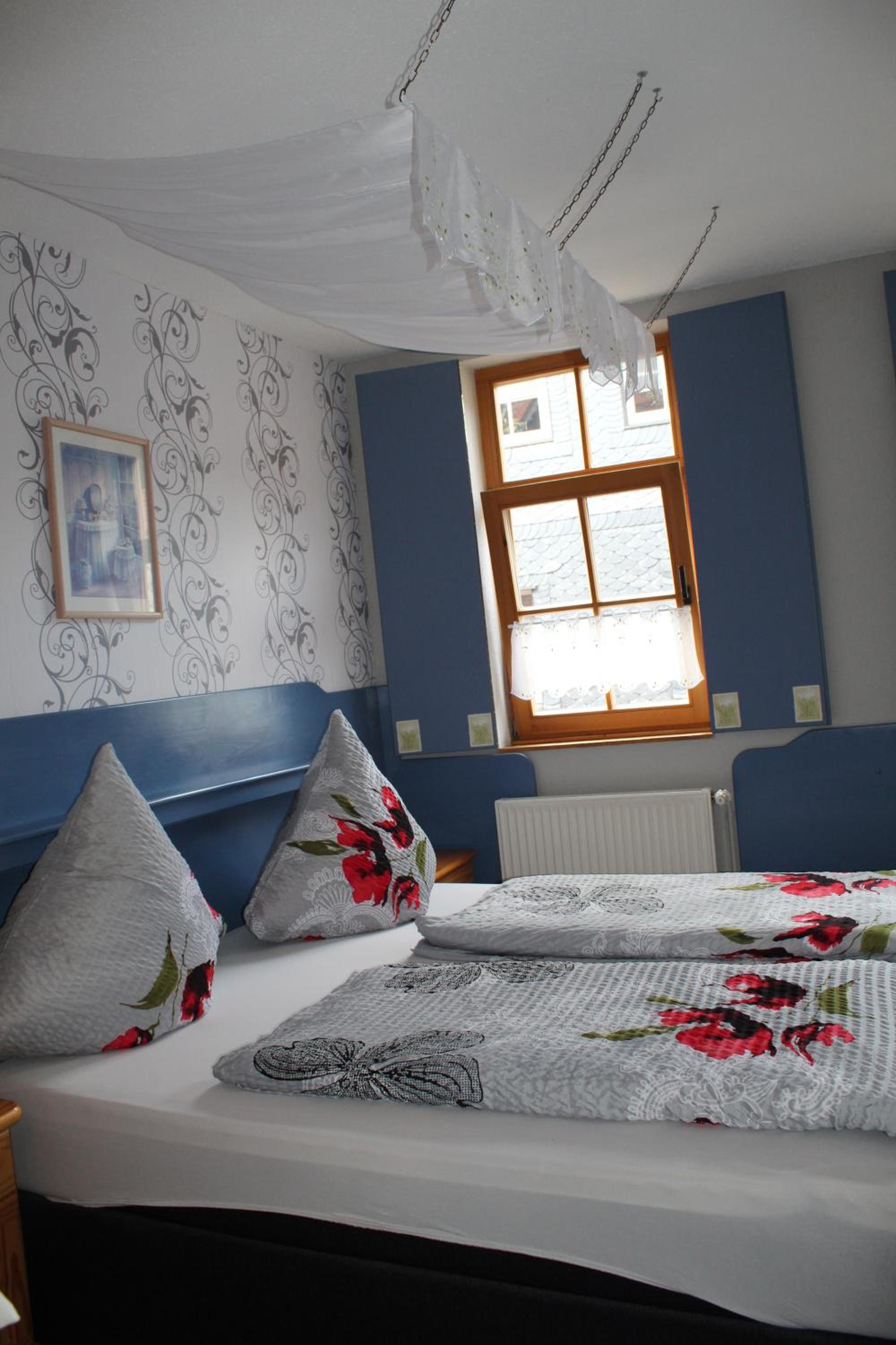 Small Twin Room photo 3