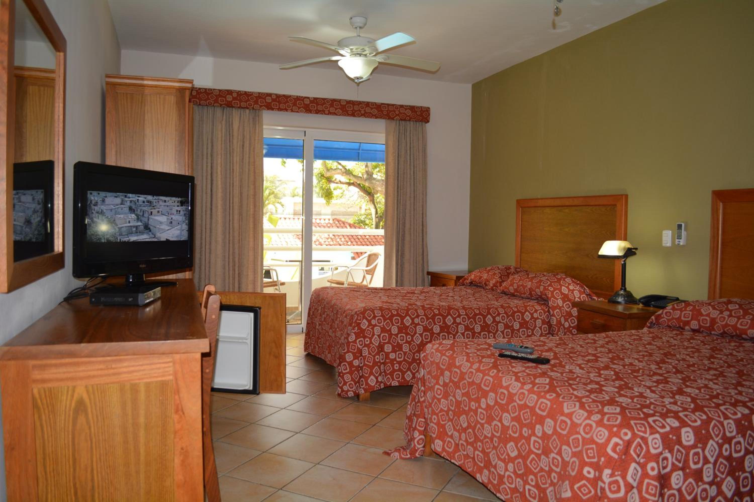Deluxe Double or Twin Room photo 3