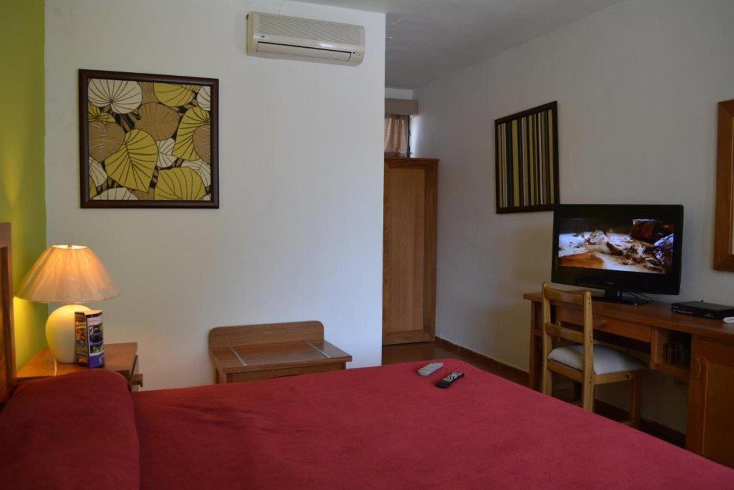 Deluxe King Room photo 3