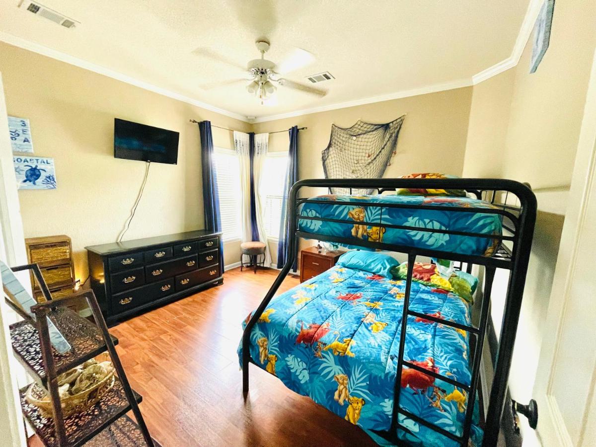 Four-Bedroom House photo 1