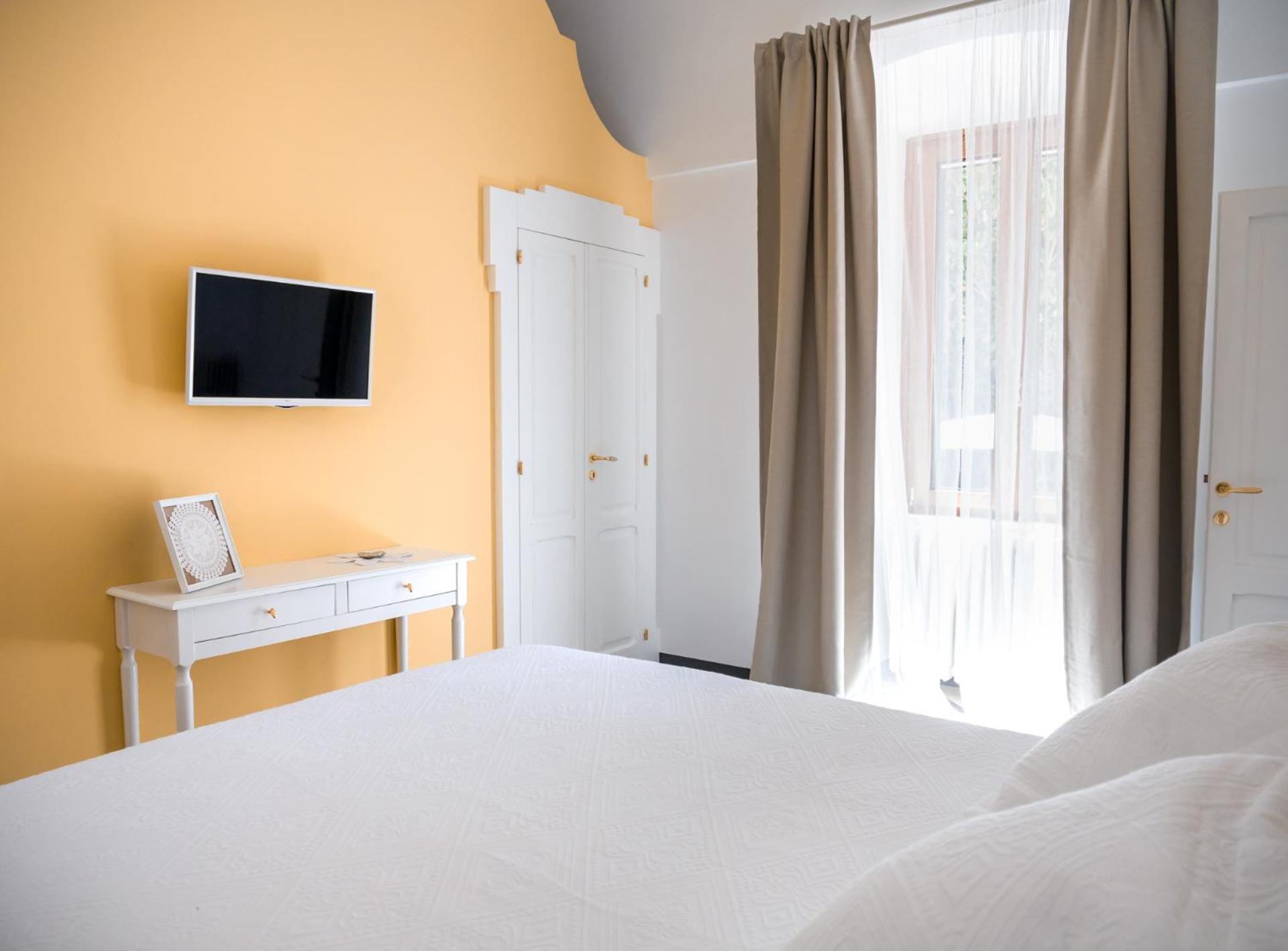 Deluxe Double Room photo 2