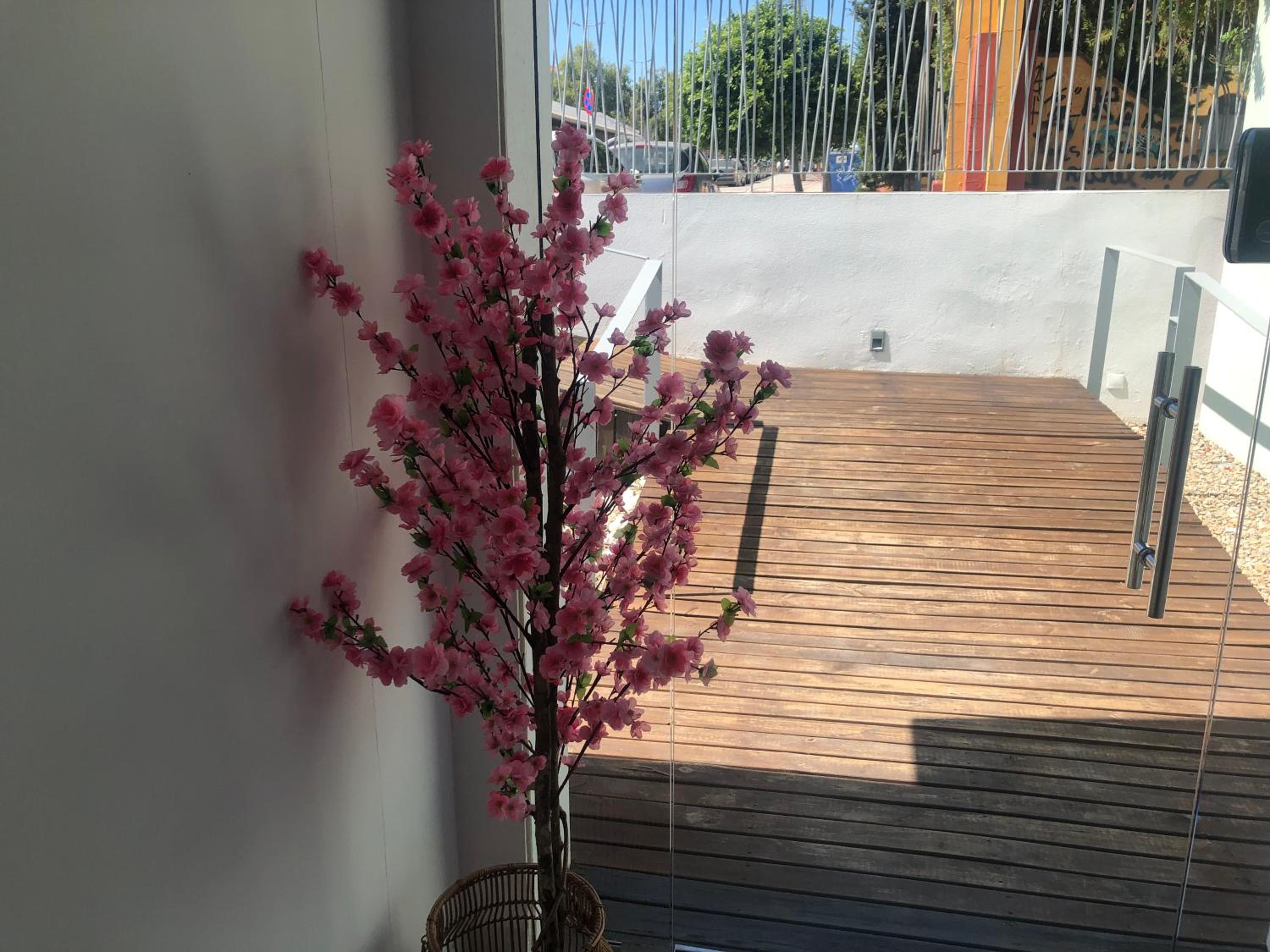 Standard Double Room - Photo 8