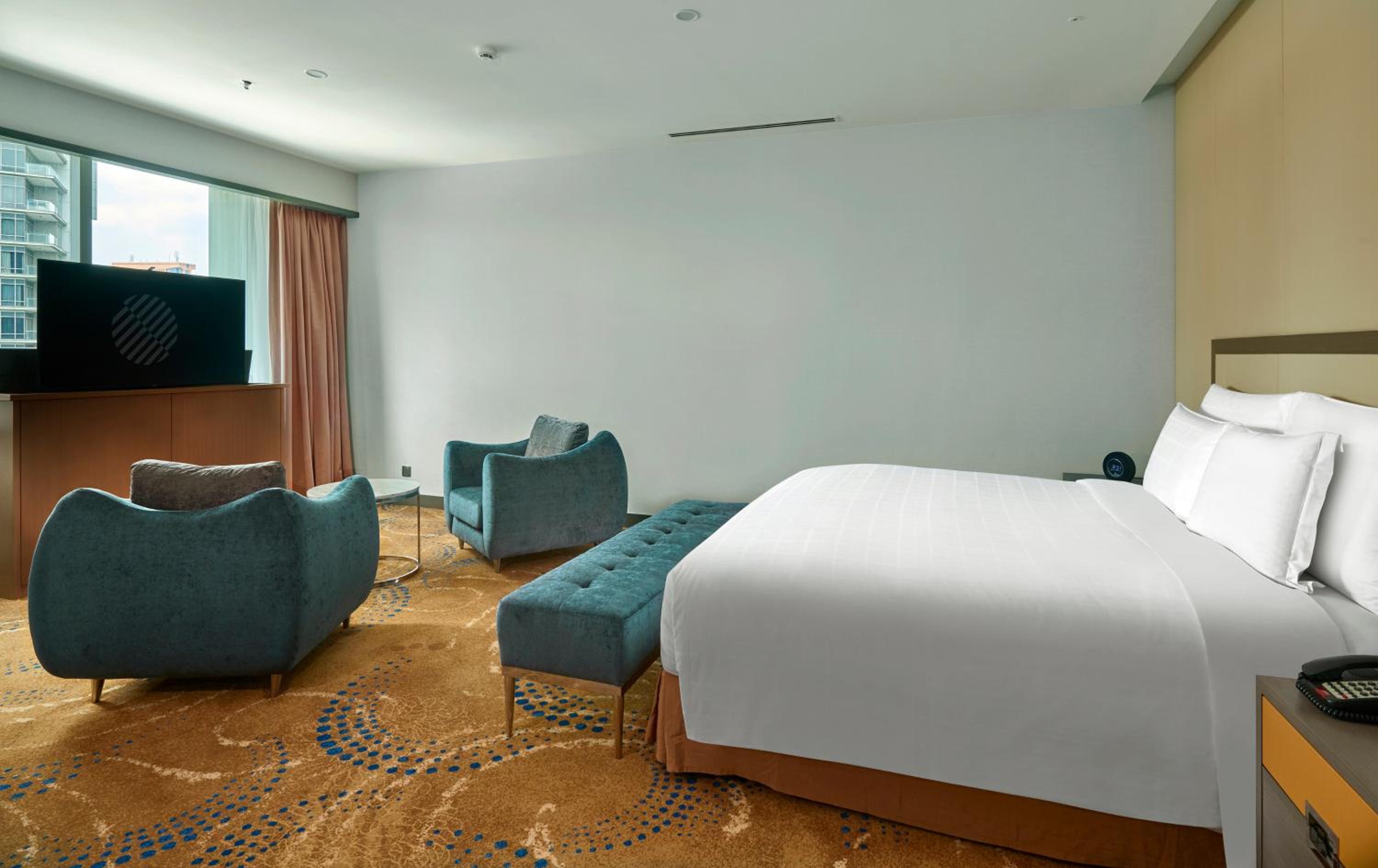 Penthouse with Club Lounge Access photo