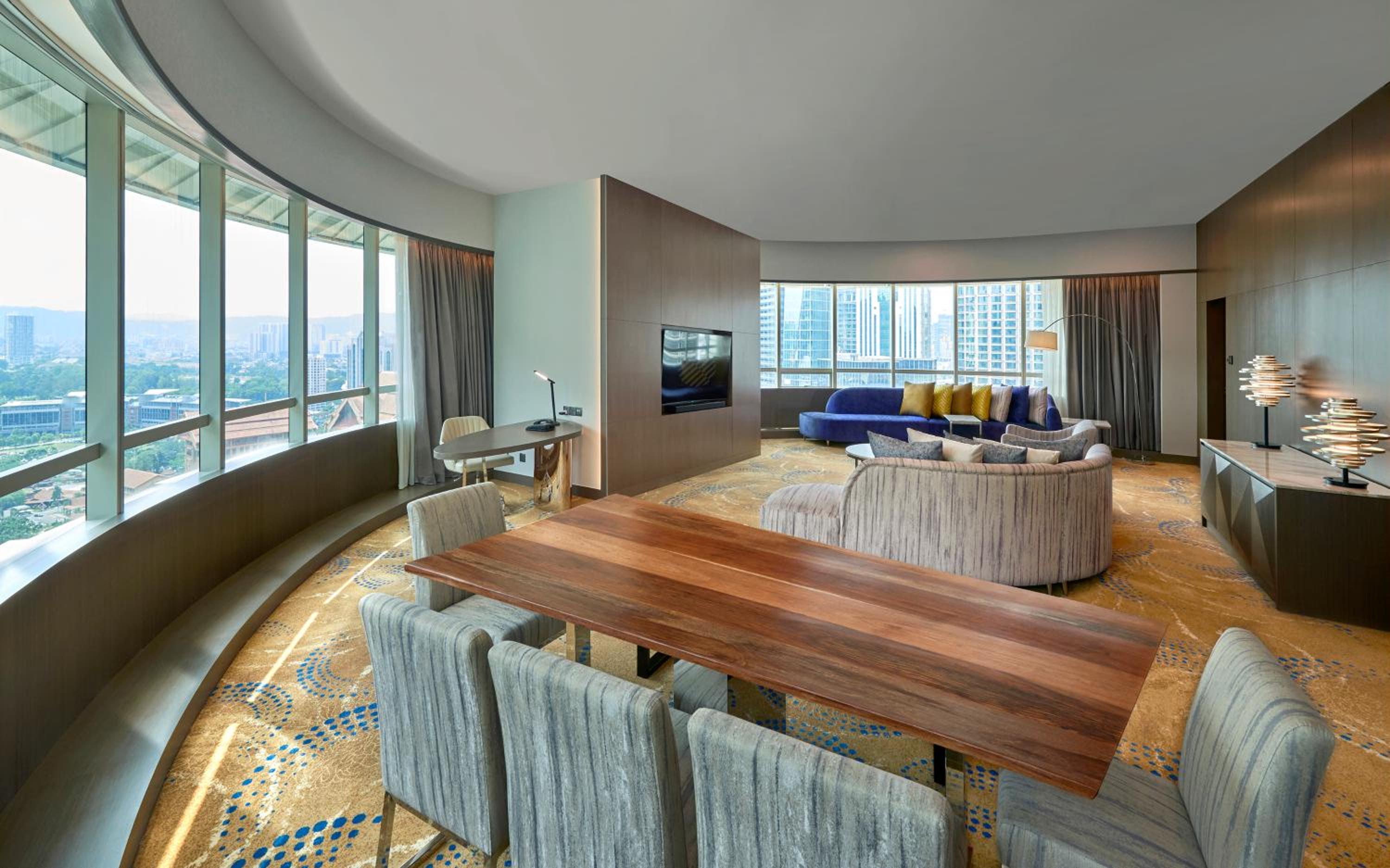 Penthouse with Club Lounge Access