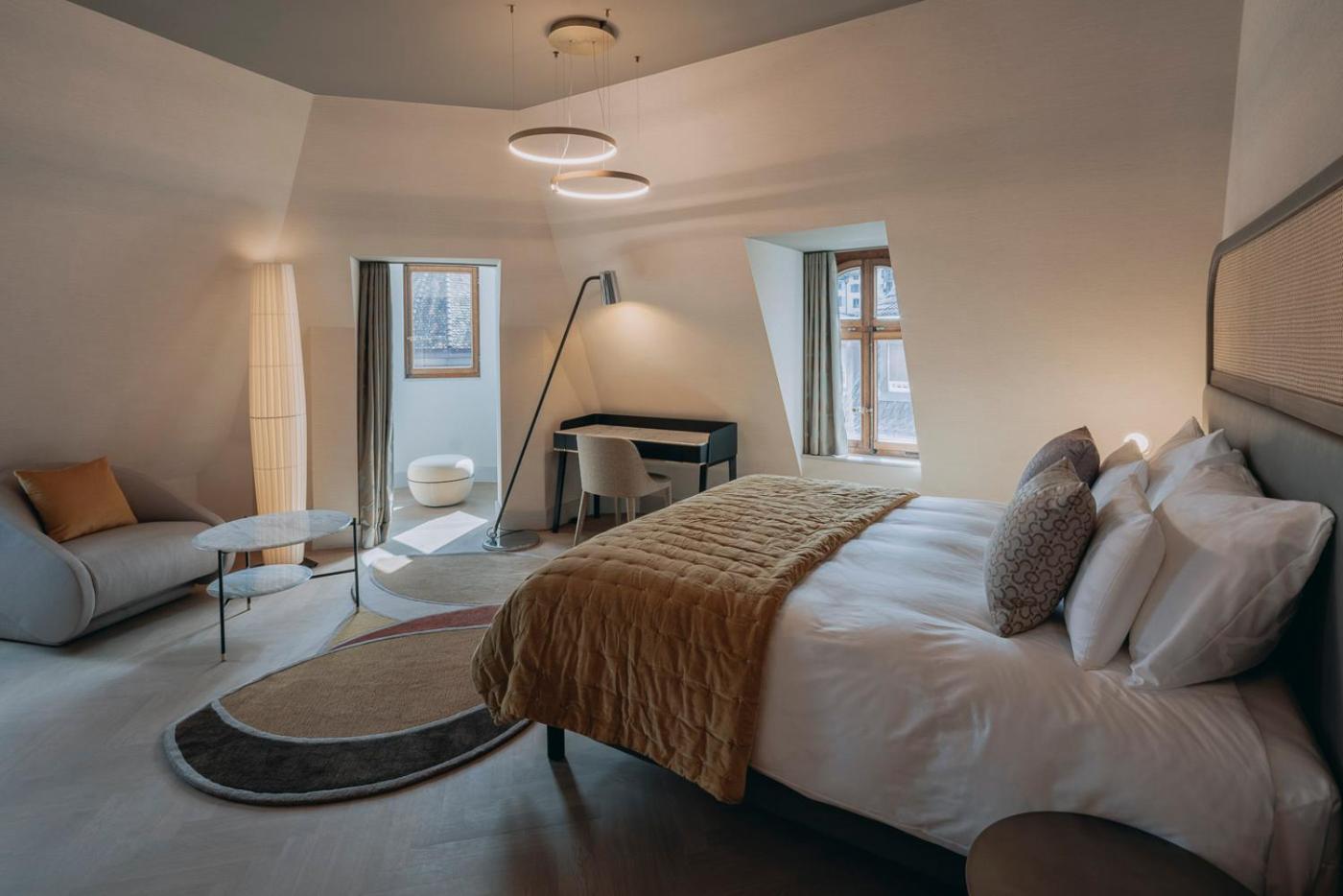 Marketplace Junior Suite - Photo 5