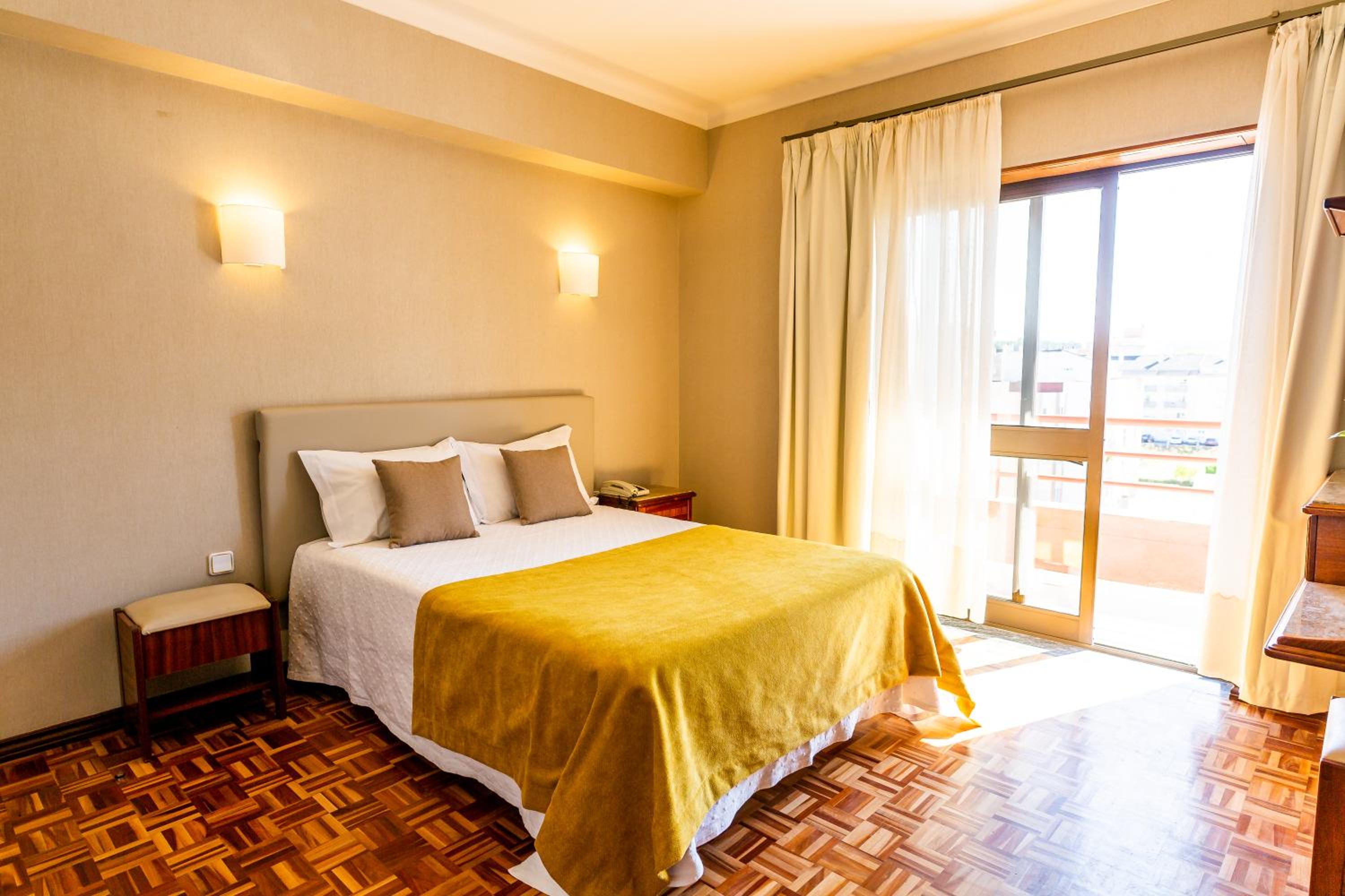 Double Room with Balcony - Photo 1