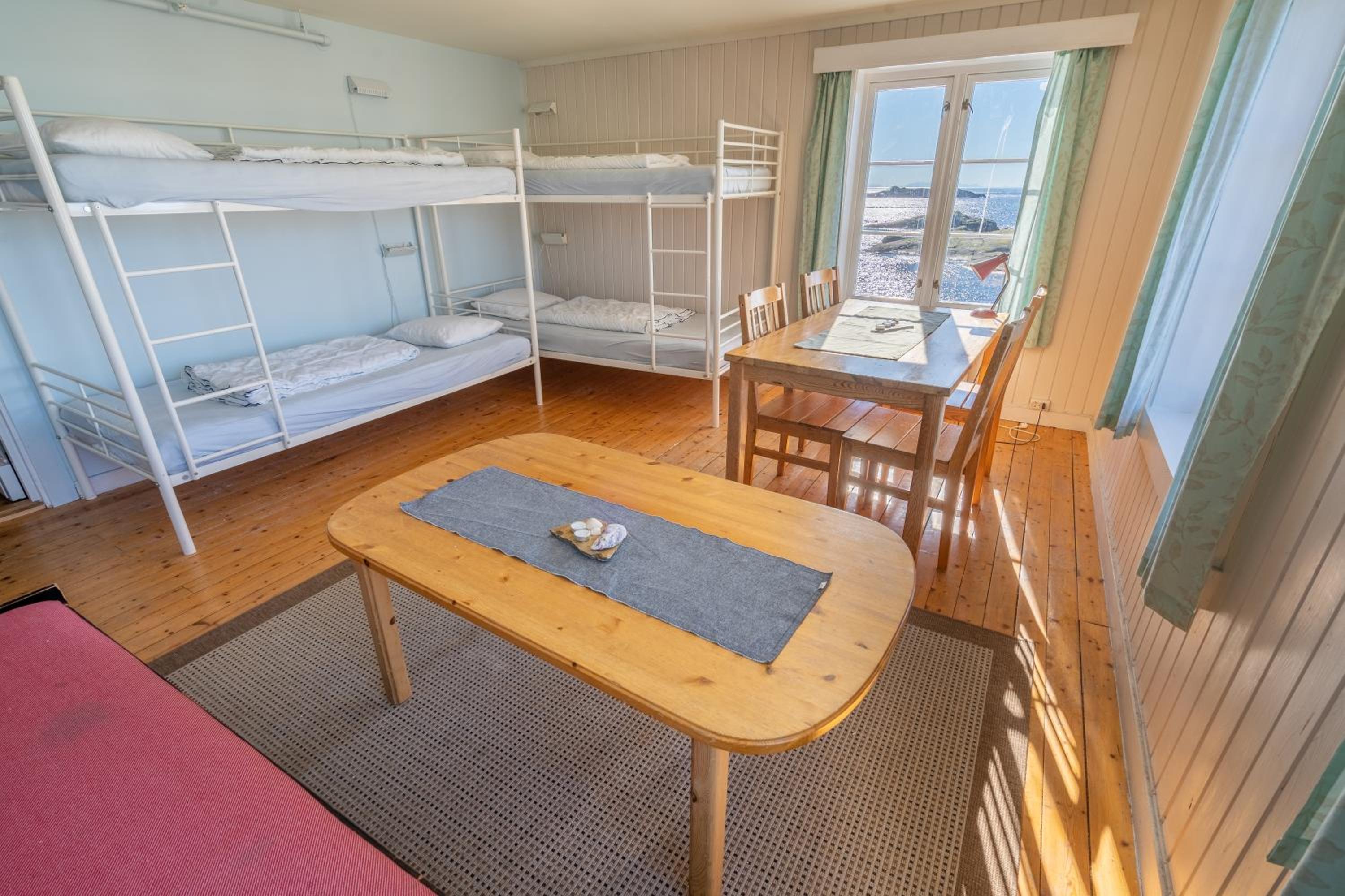 Bed in 4-Bed Female Dormitory Room photo 1