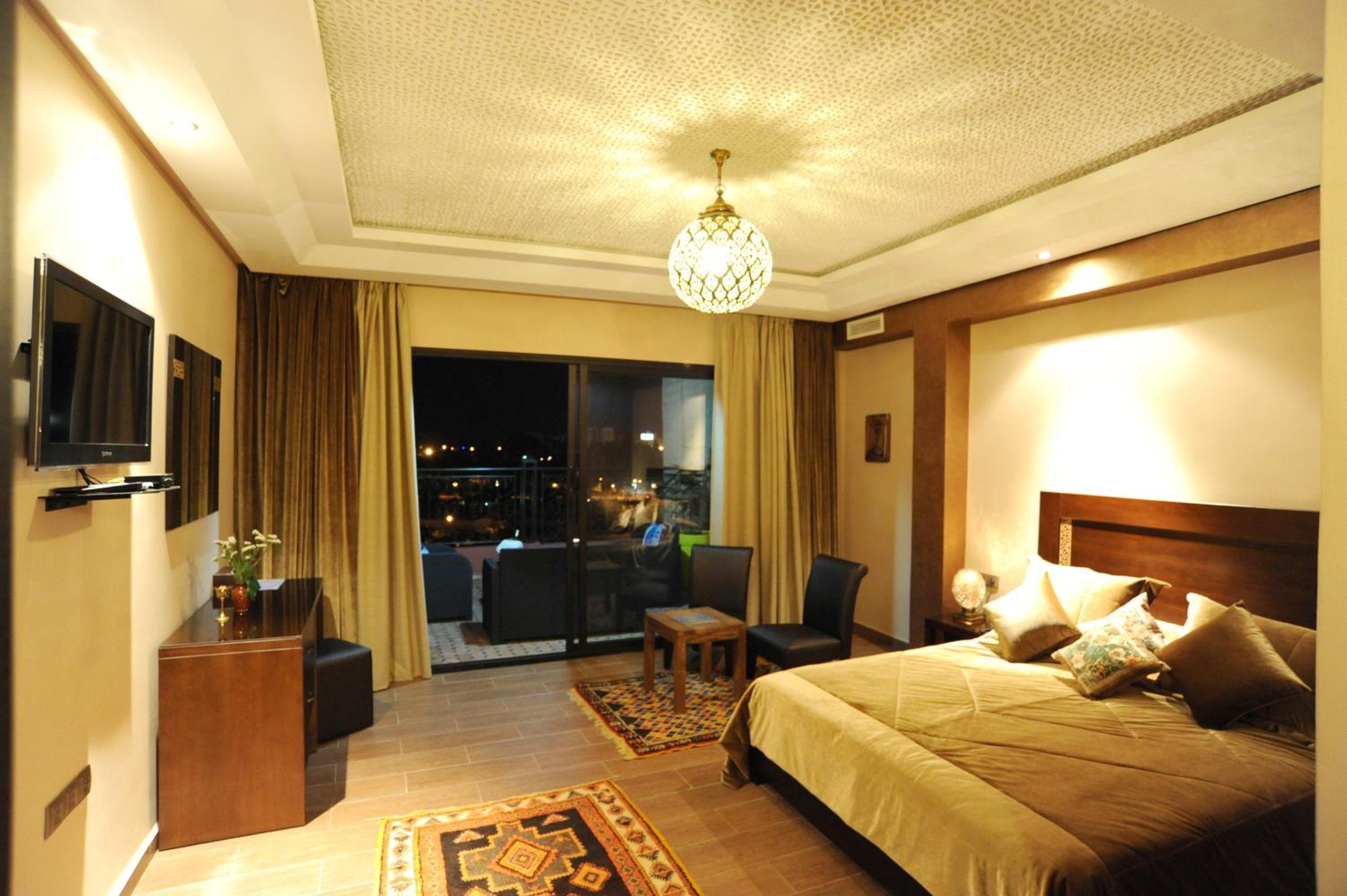 Deluxe Double Room with Balcony photo 2