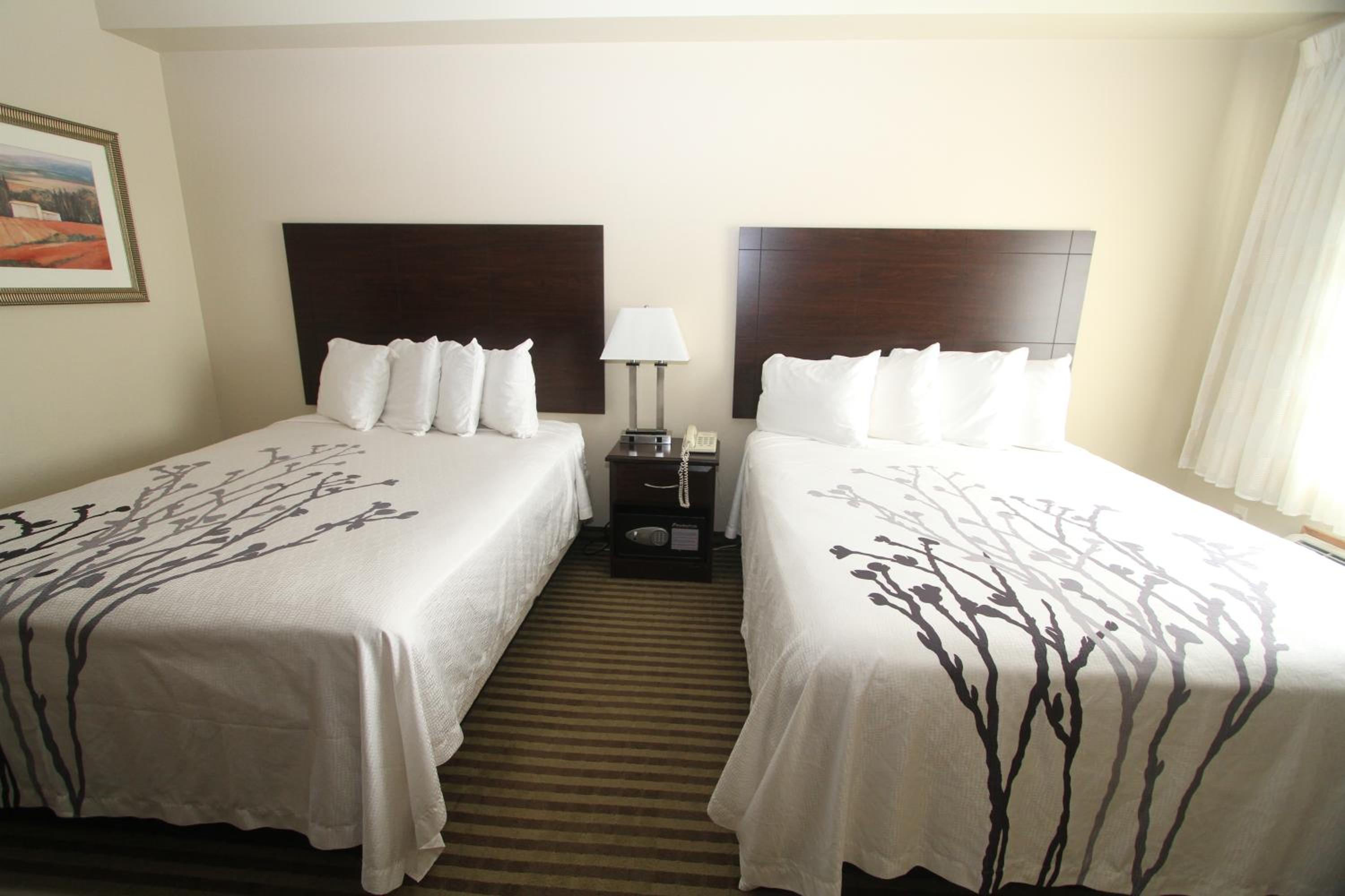Queen Room with Two Queen Beds - Non-Smoking