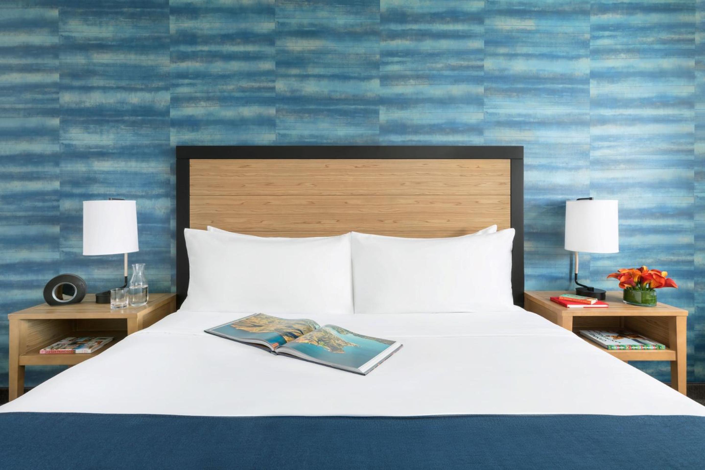 Deluxe King Room - Disability Access - Photo 5
