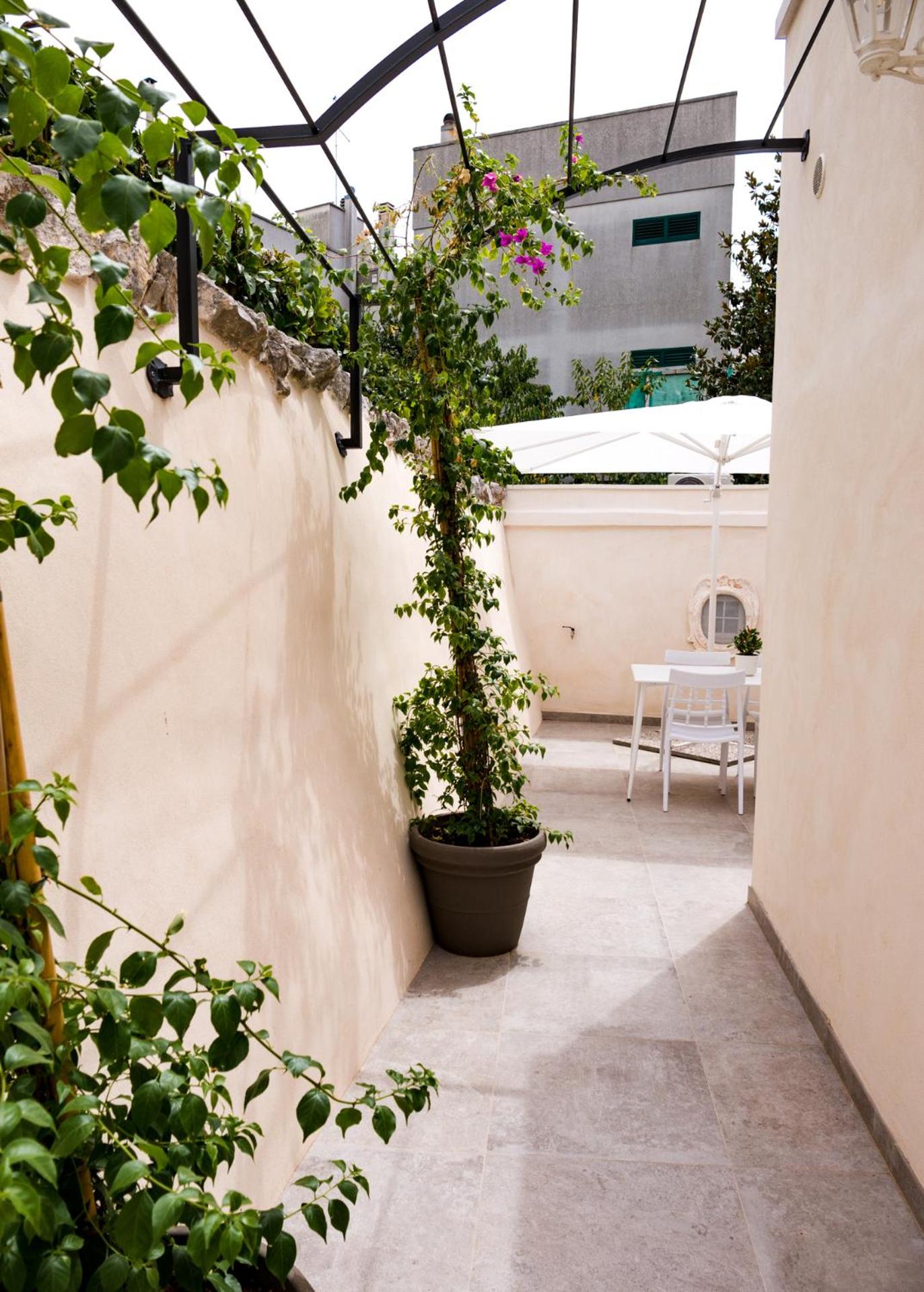 Family Suite - Photo 21
