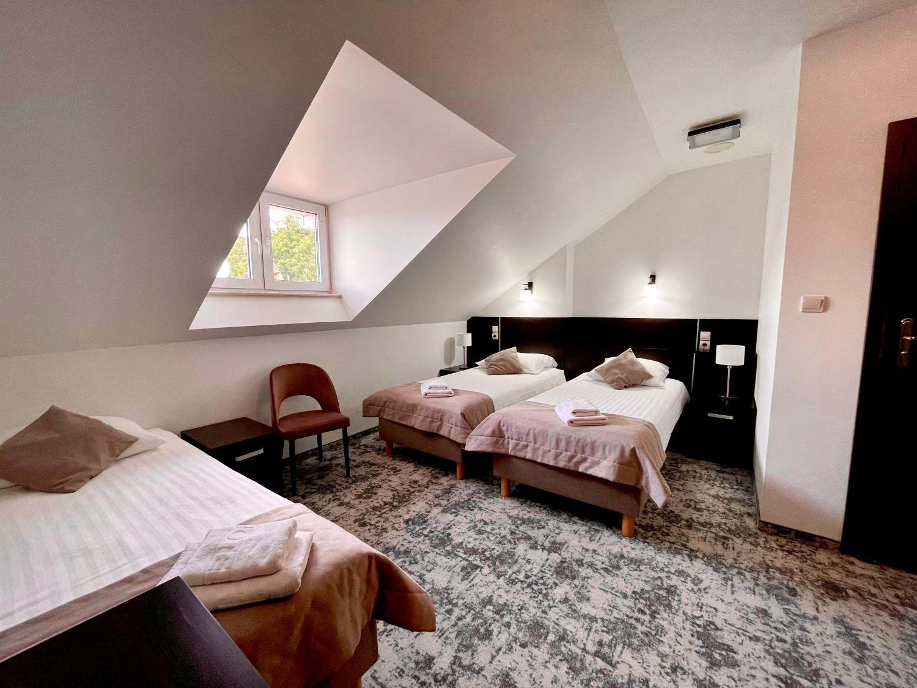 Classic Triple Room - Photo 2
