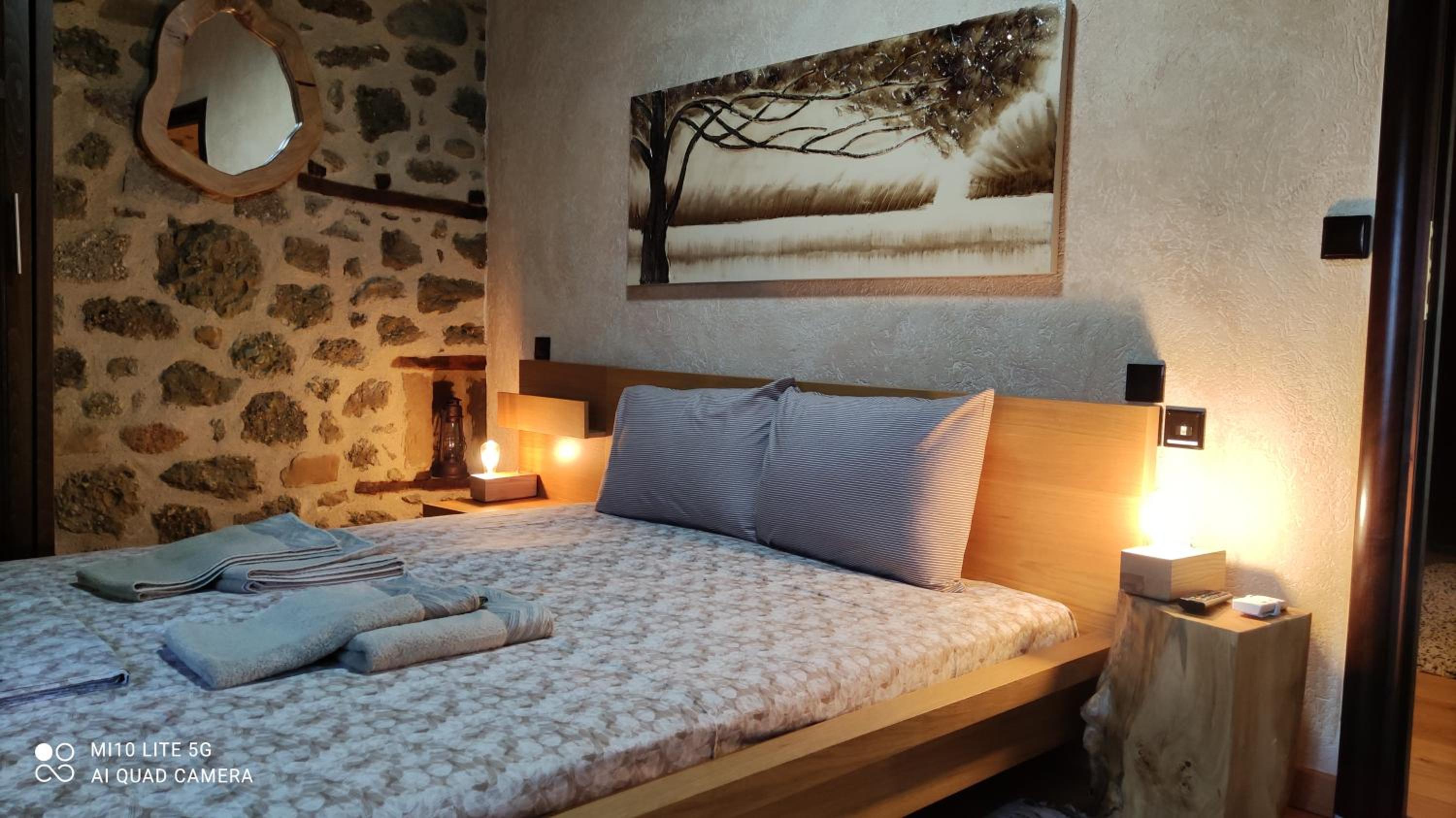 Two-Bedroom House - Photo 11