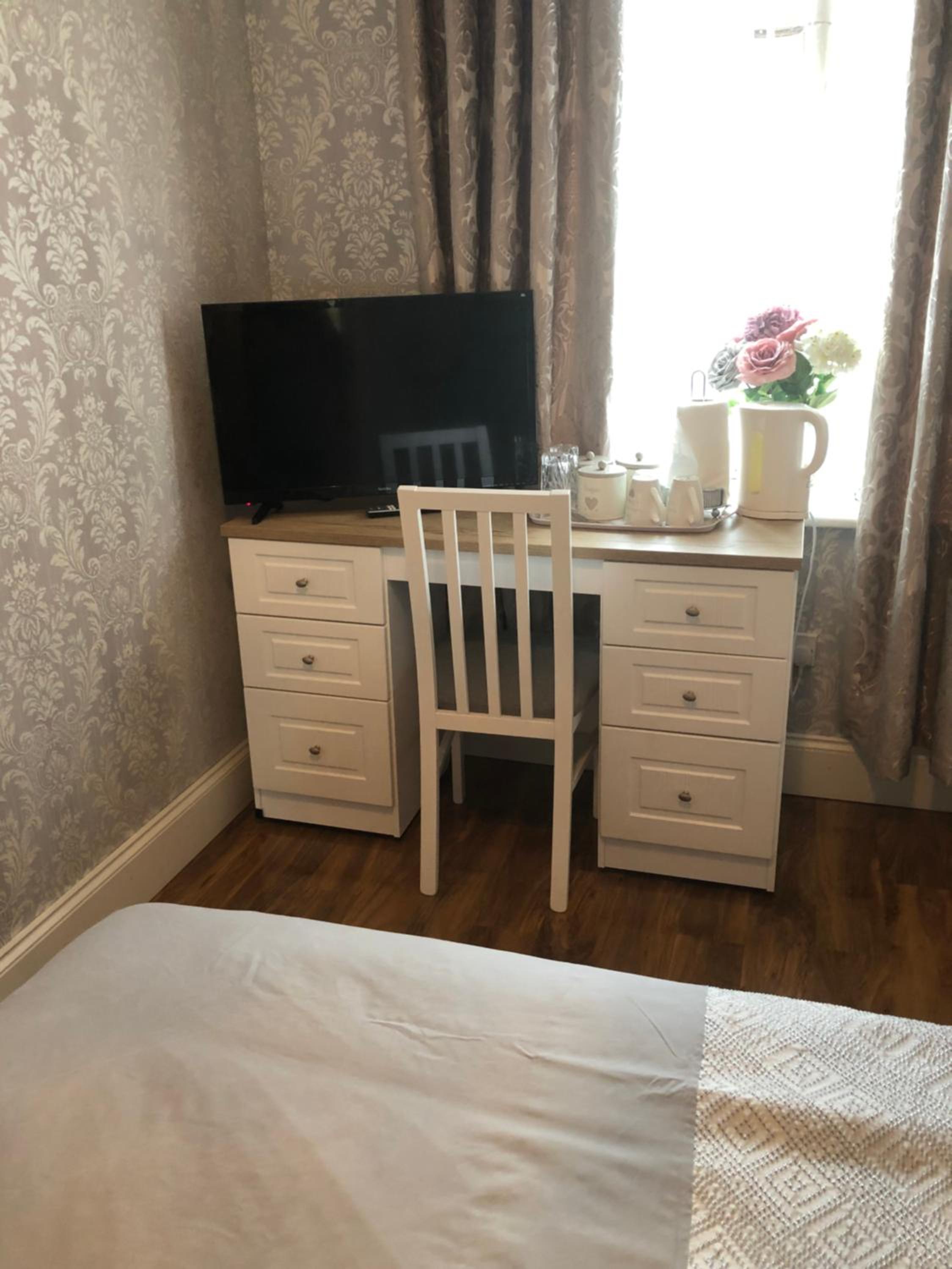 Double Room with Private Bathroom photo 1