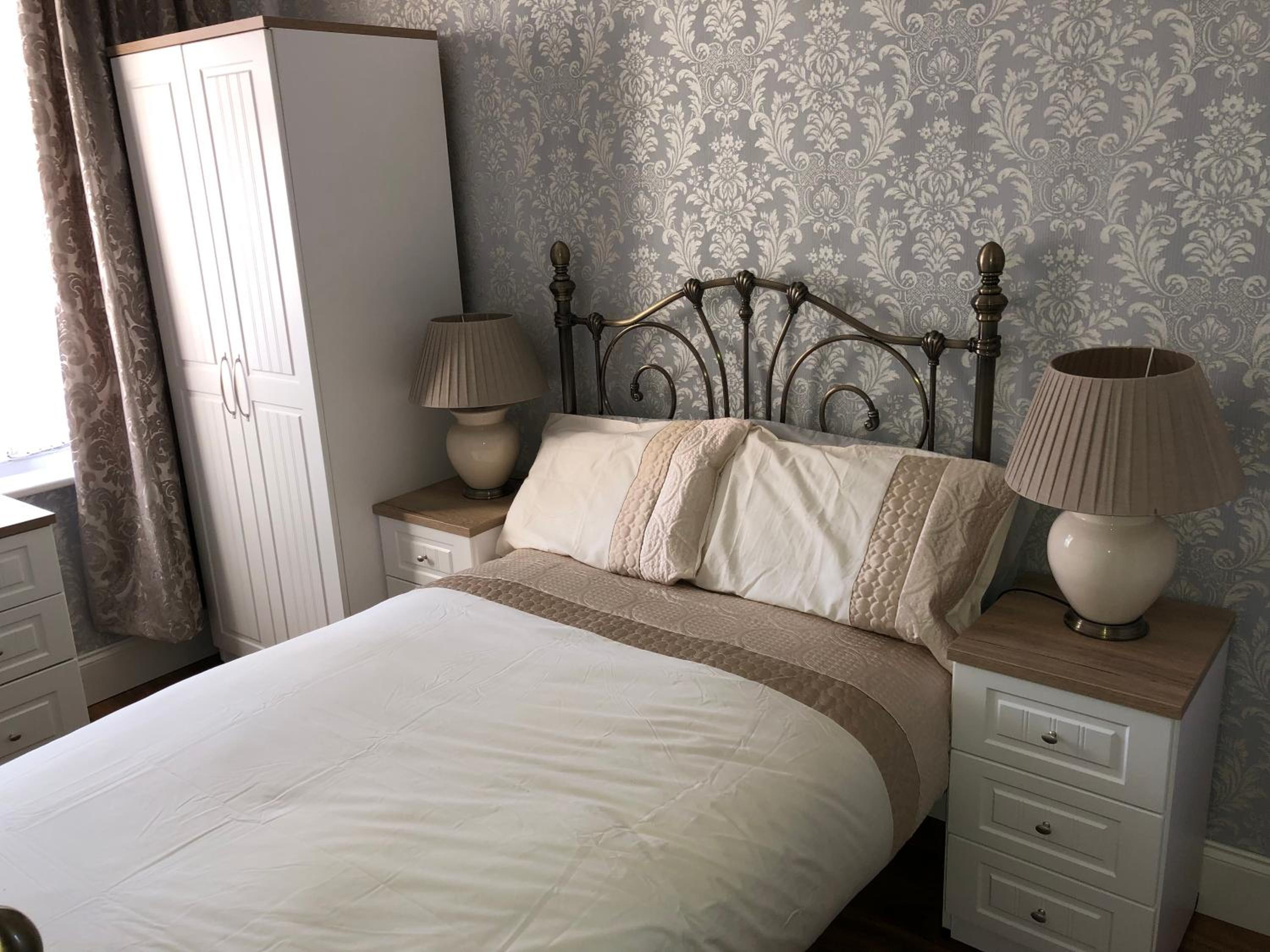 Double Room with Private Bathroom photo 2