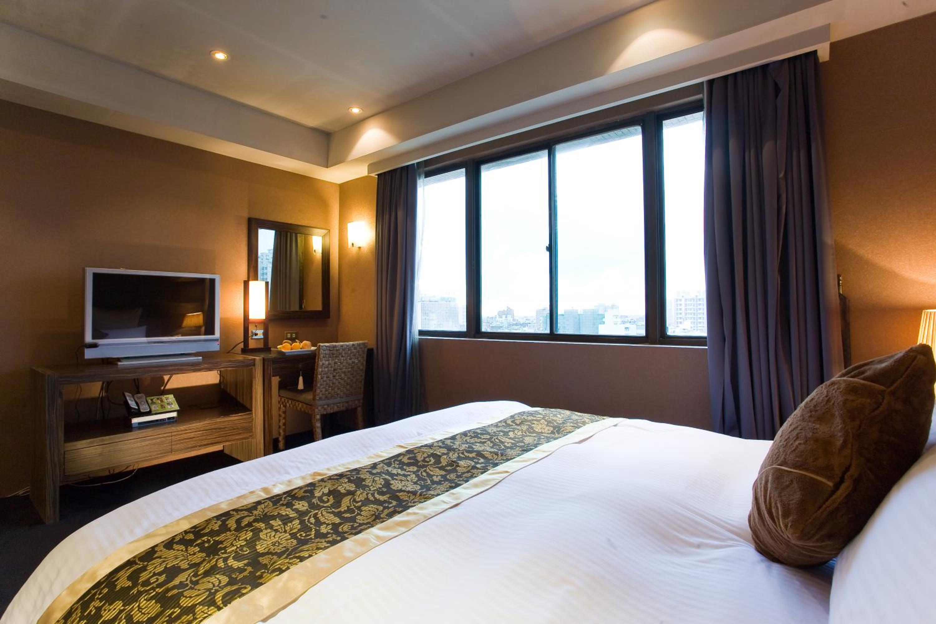 Superior Double Room with City View photo 3
