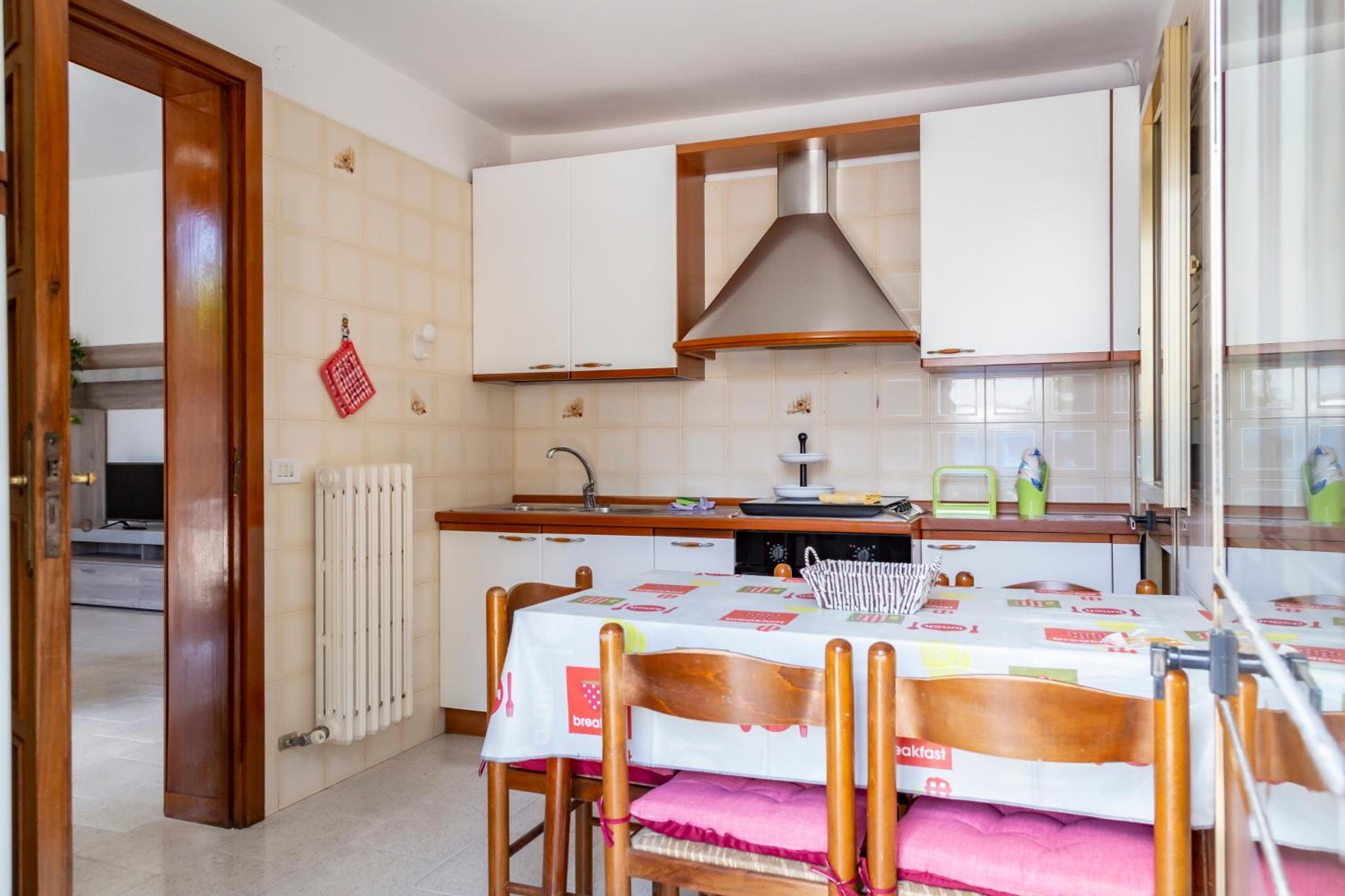 One-Bedroom House - Photo 25