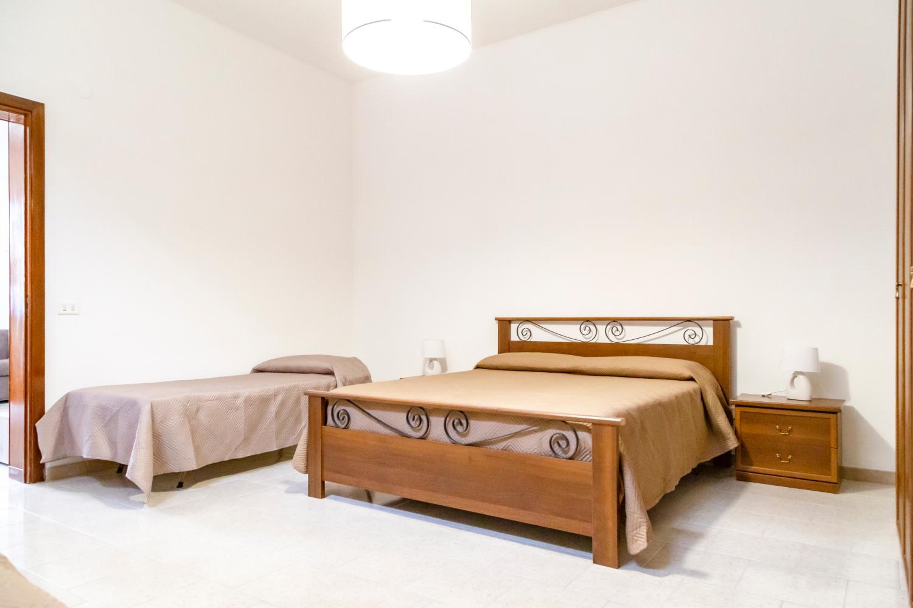One-Bedroom House - Photo 30