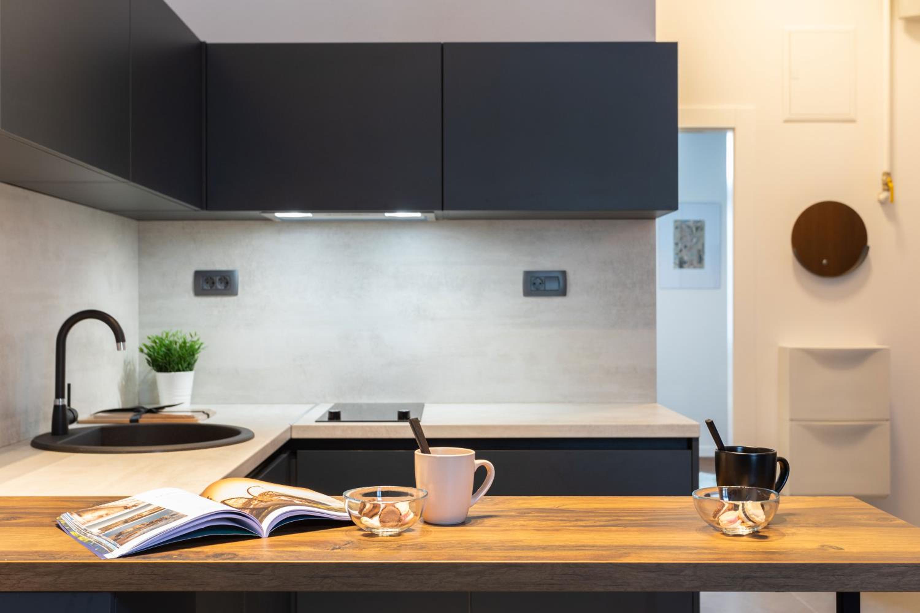 One-Bedroom Apartment - Photo 6