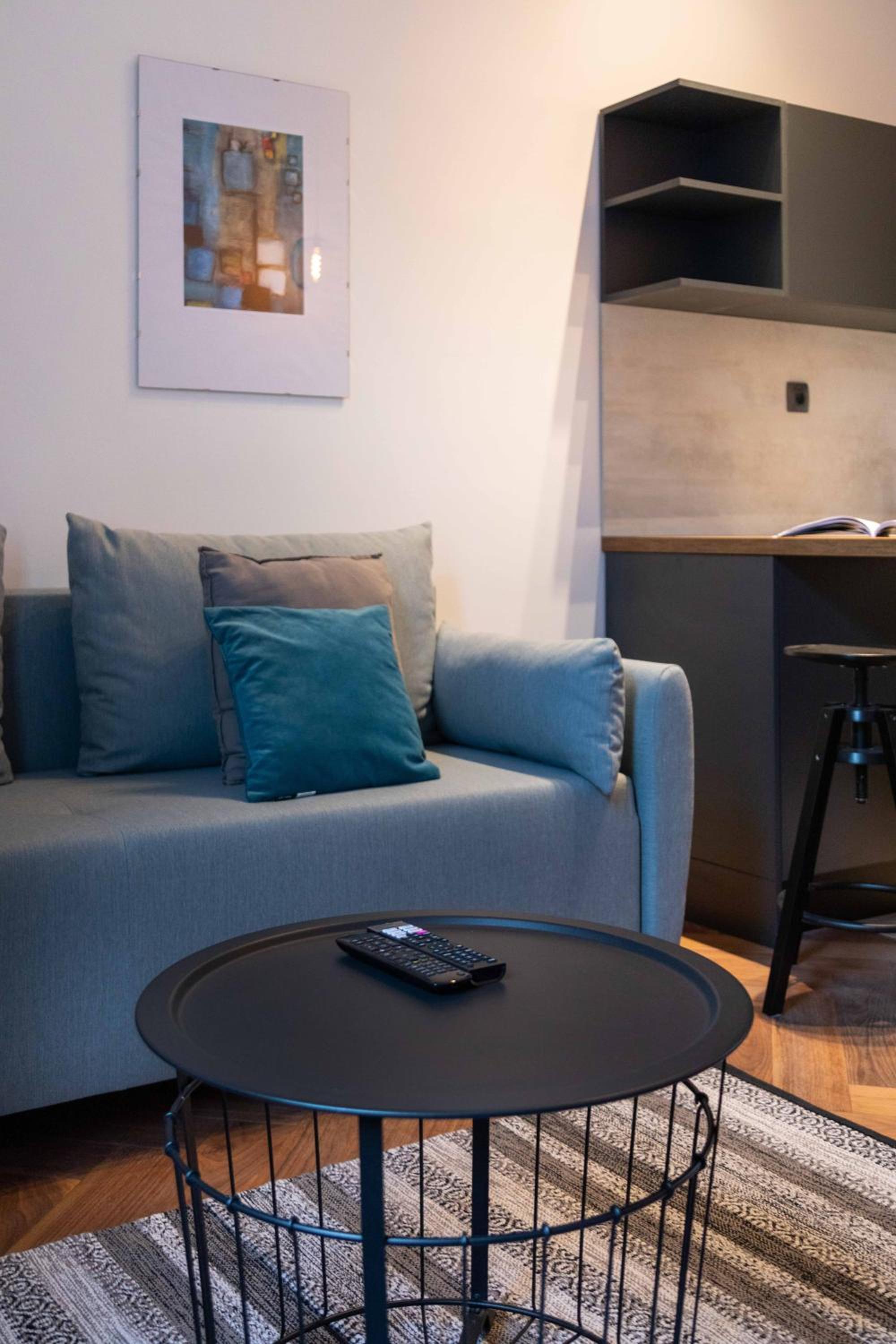 One-Bedroom Apartment - Photo 9