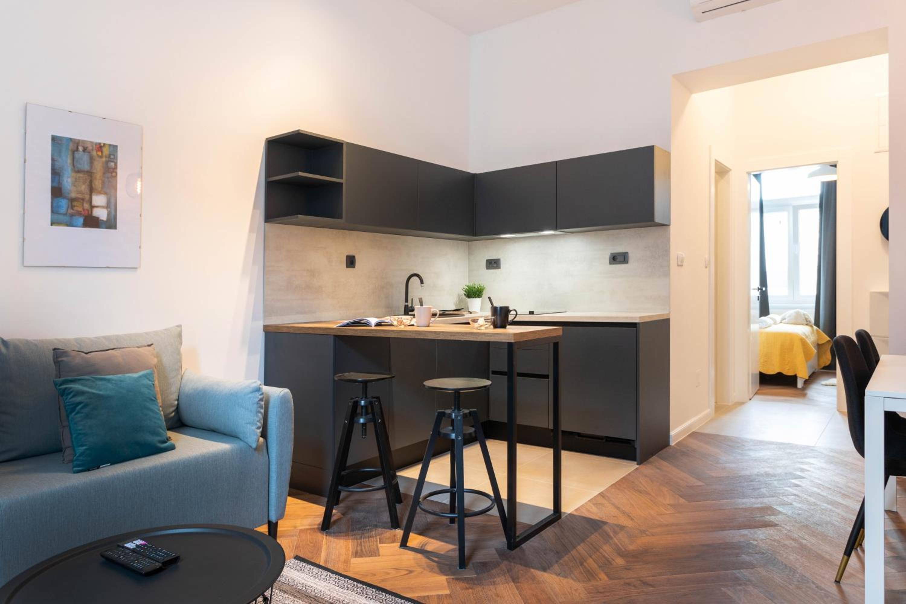 One-Bedroom Apartment - Photo 13