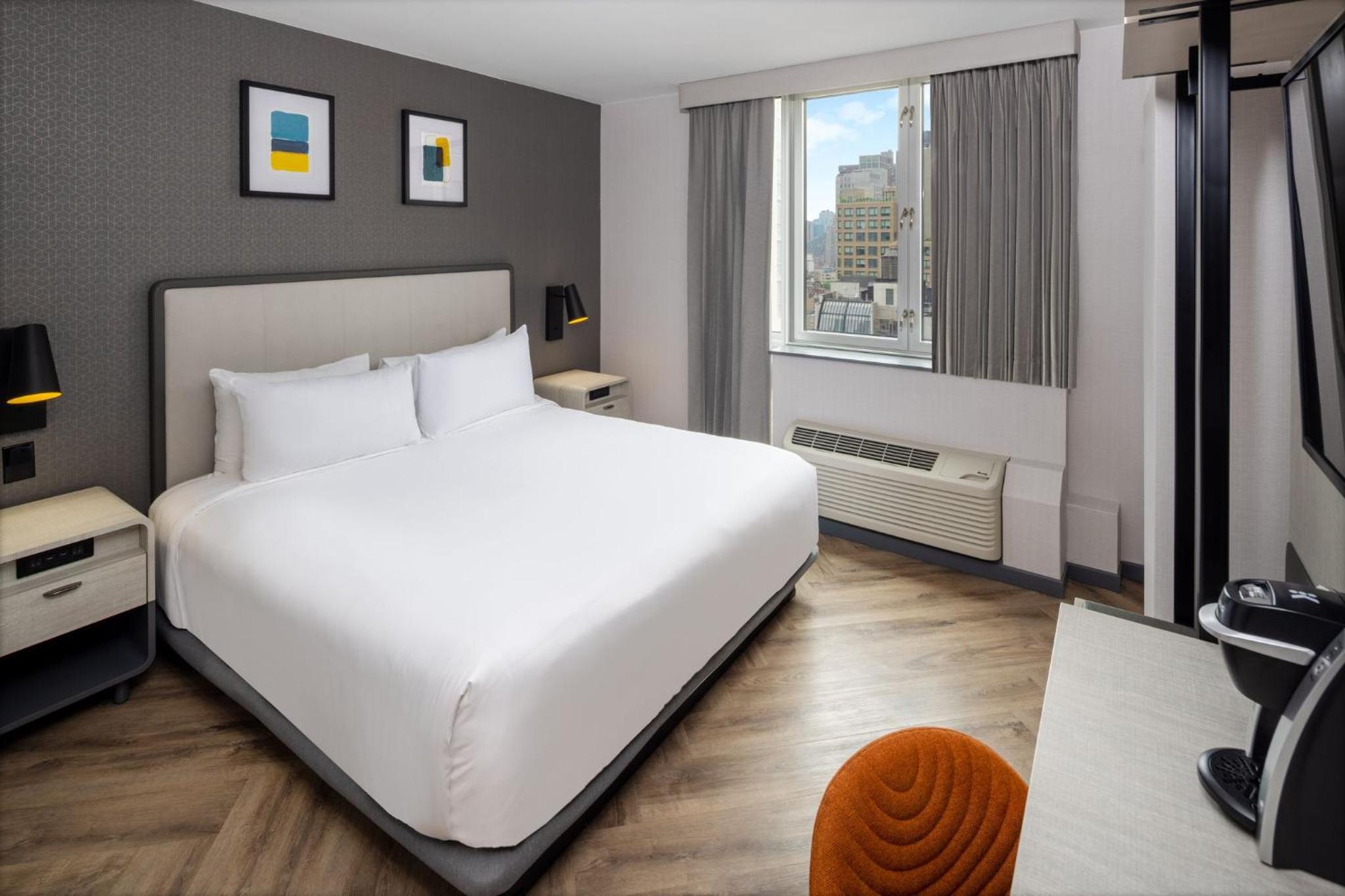 Room with Full Bed and Roll-In Shower - Mobility/Communications Accessible