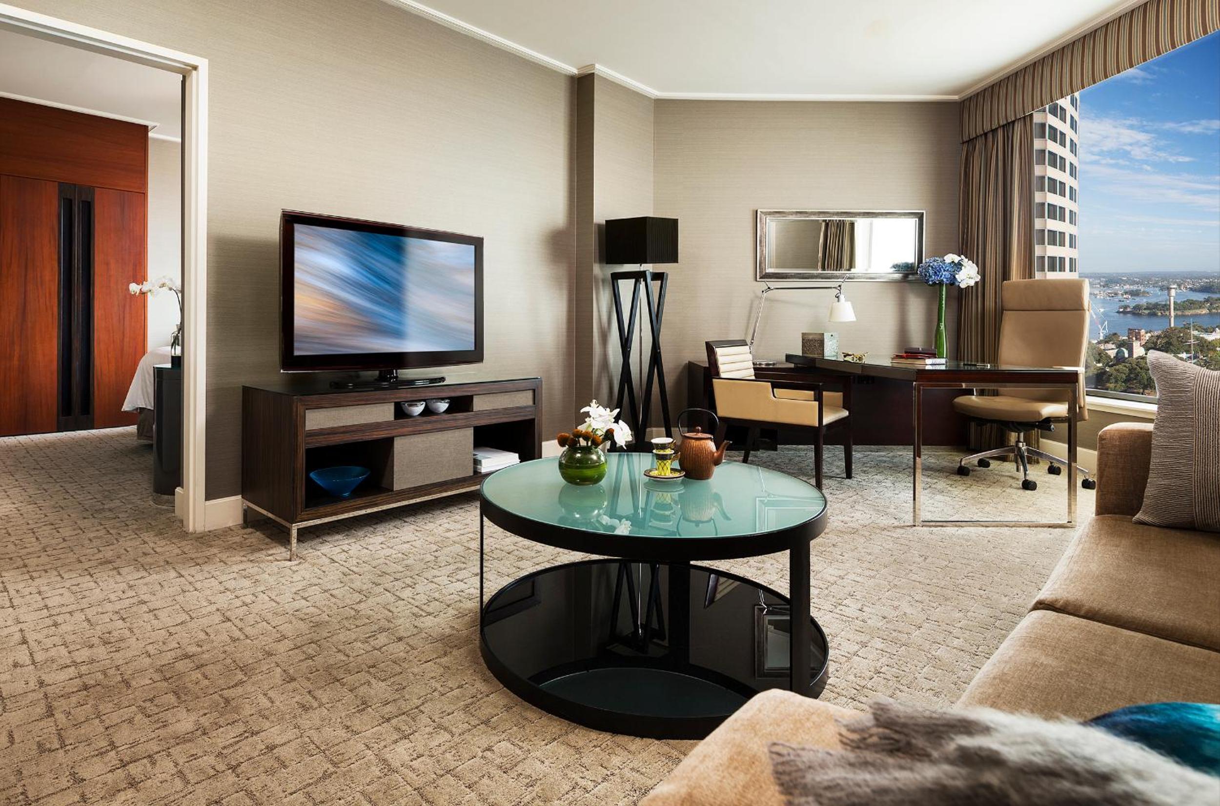 One-Bedroom Opera Club Suite