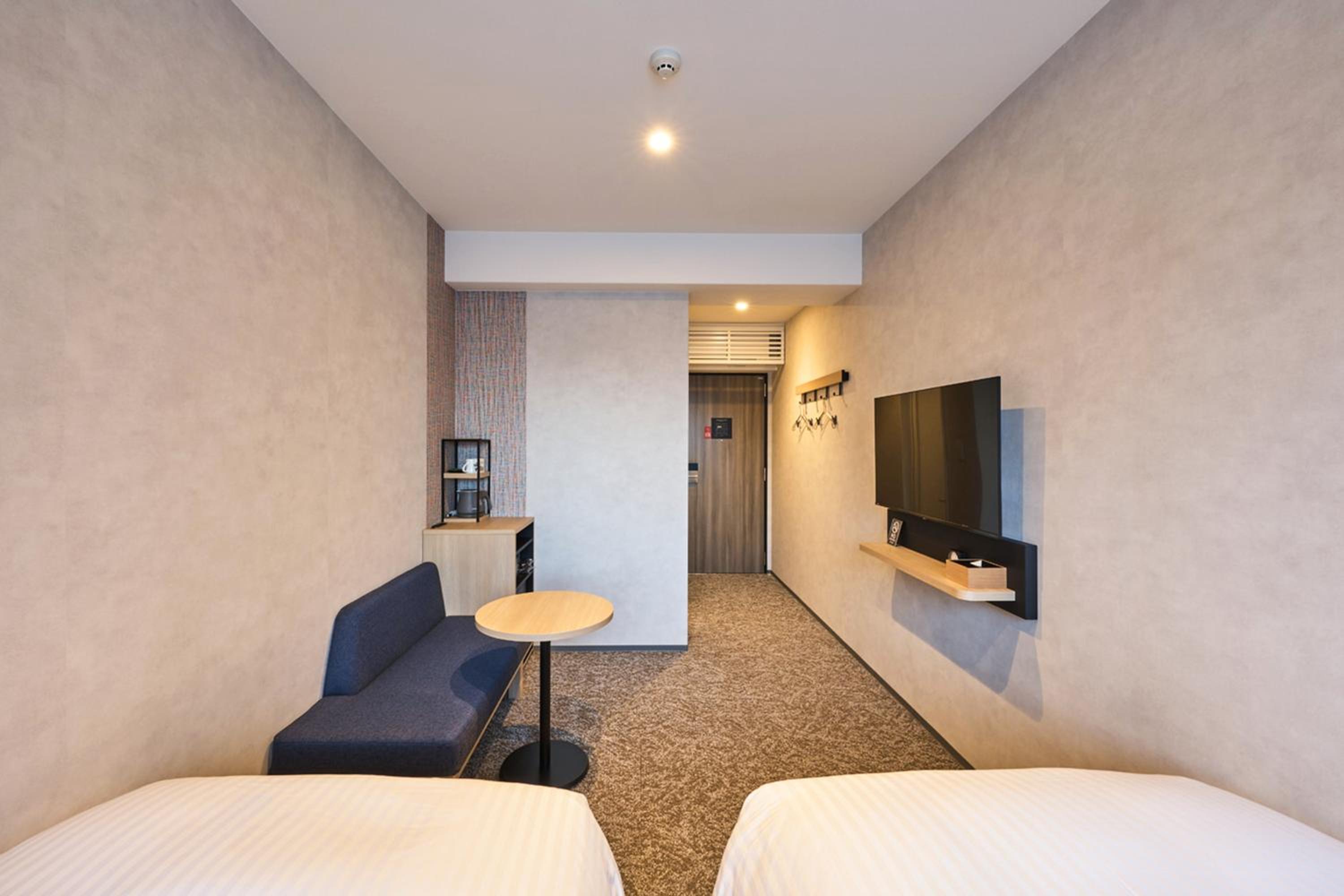 Standard Twin Room - Photo 3
