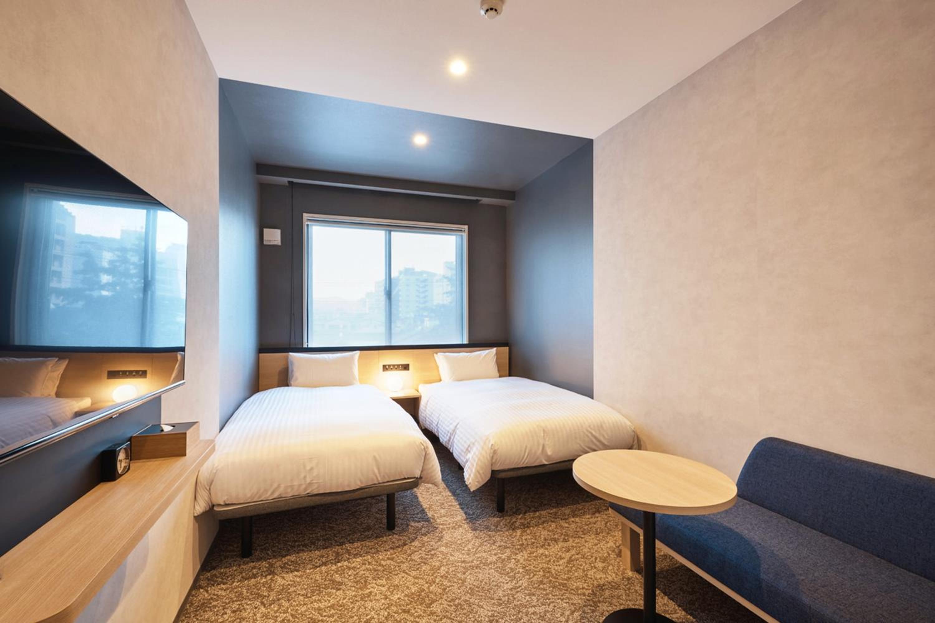 Standard Twin Room - Photo 4