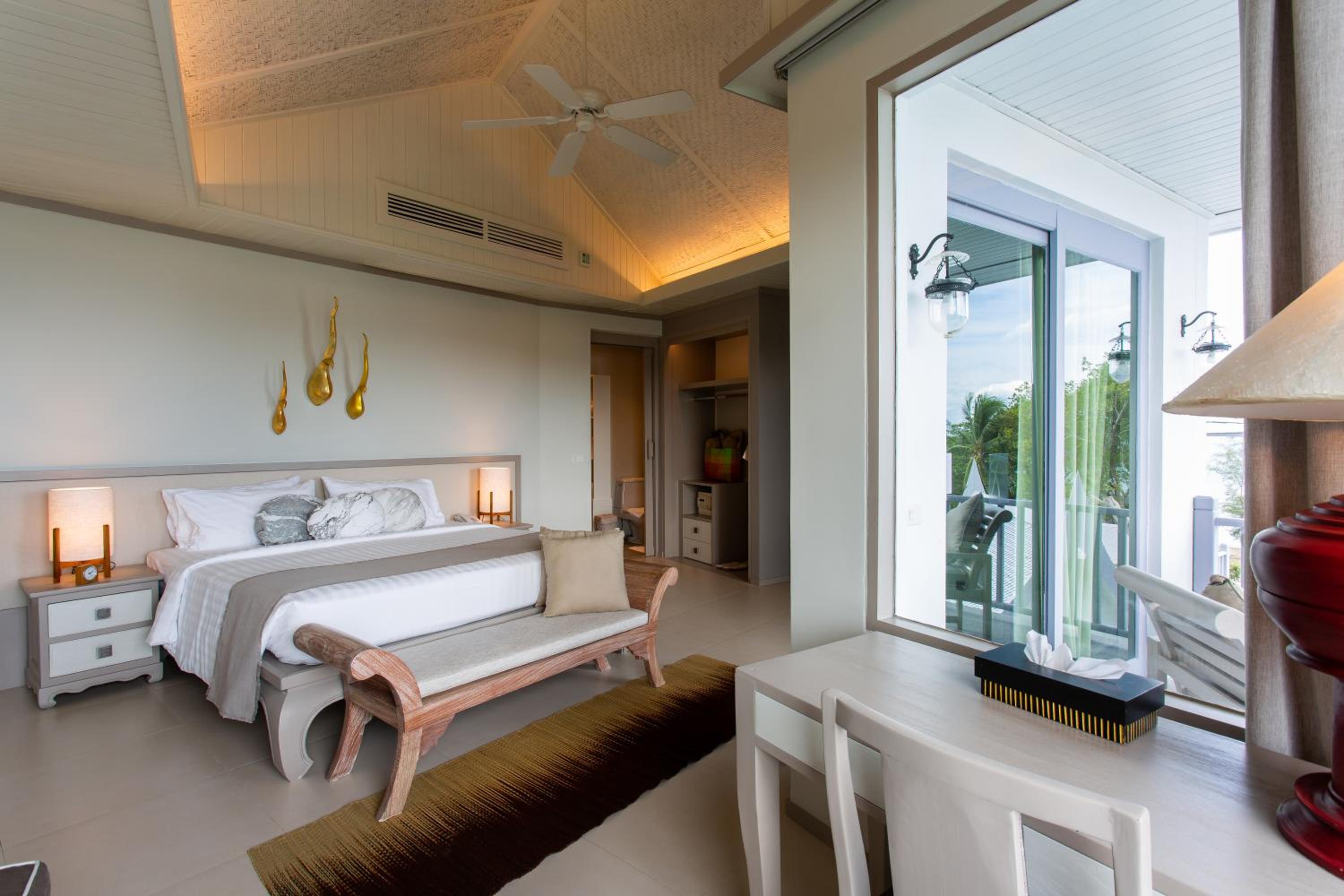 Premier Ocean View - Photo 18