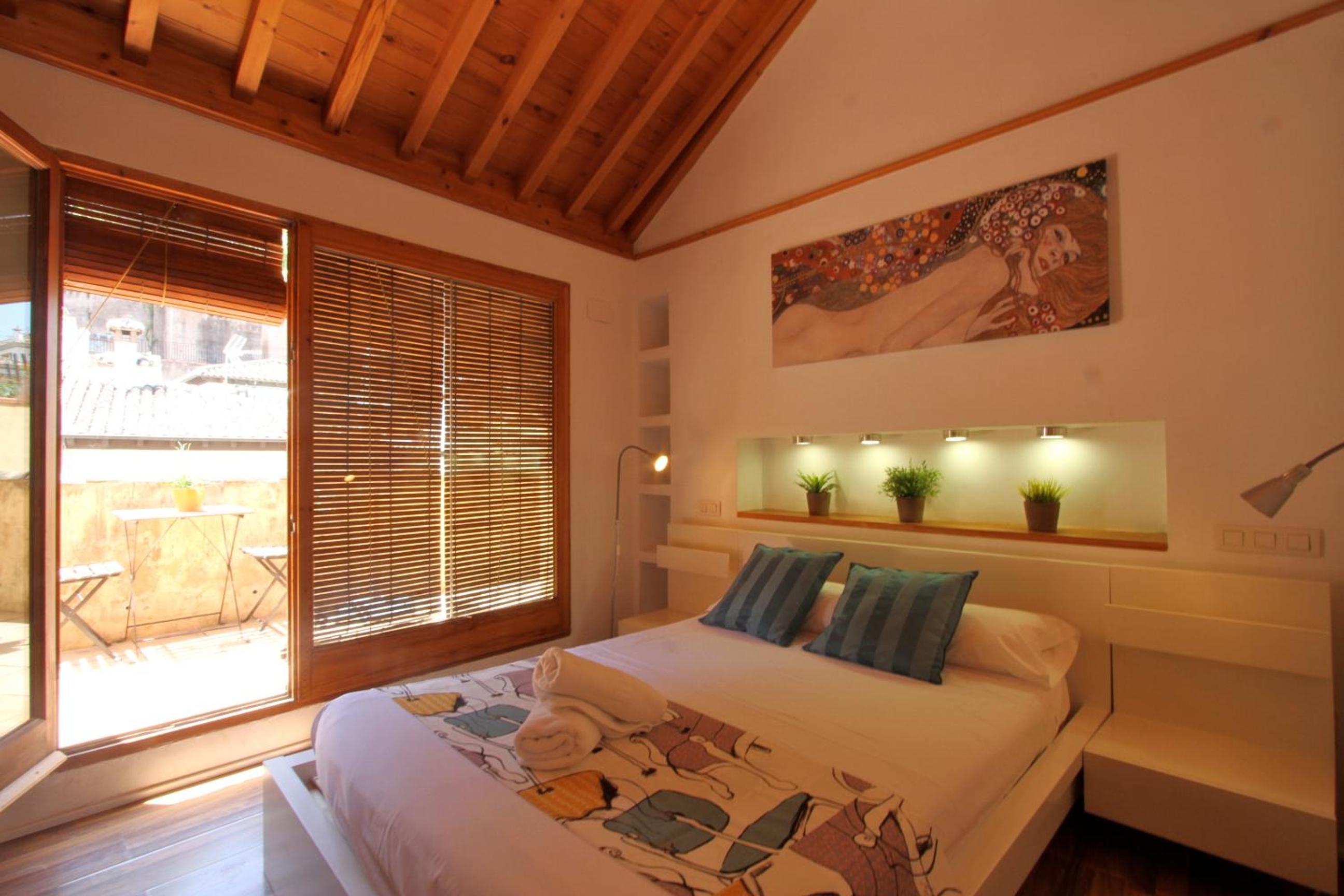 Duplex Apartment - Attic - Photo 6