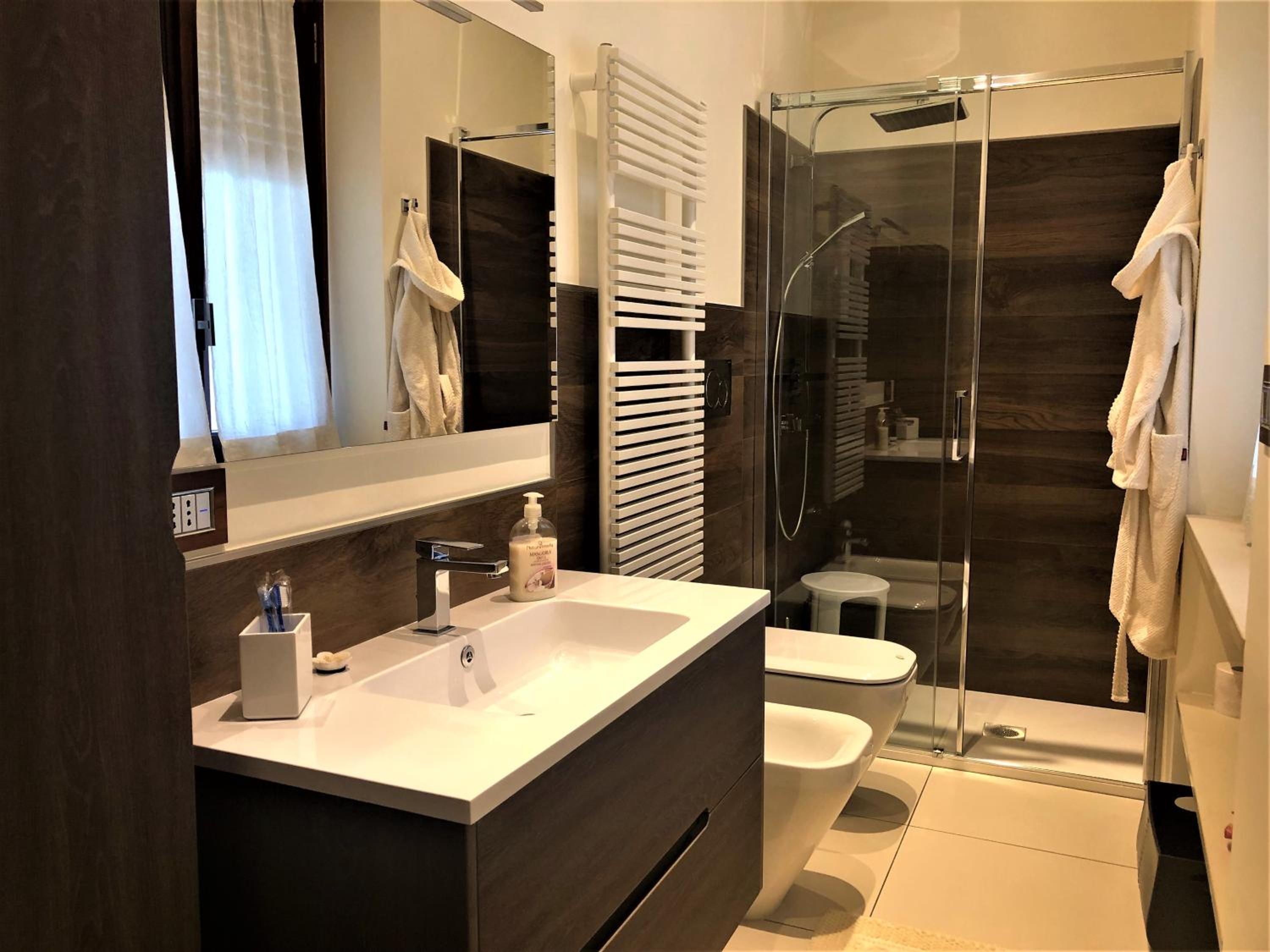 Twin Room With Private Bathroom photo 2