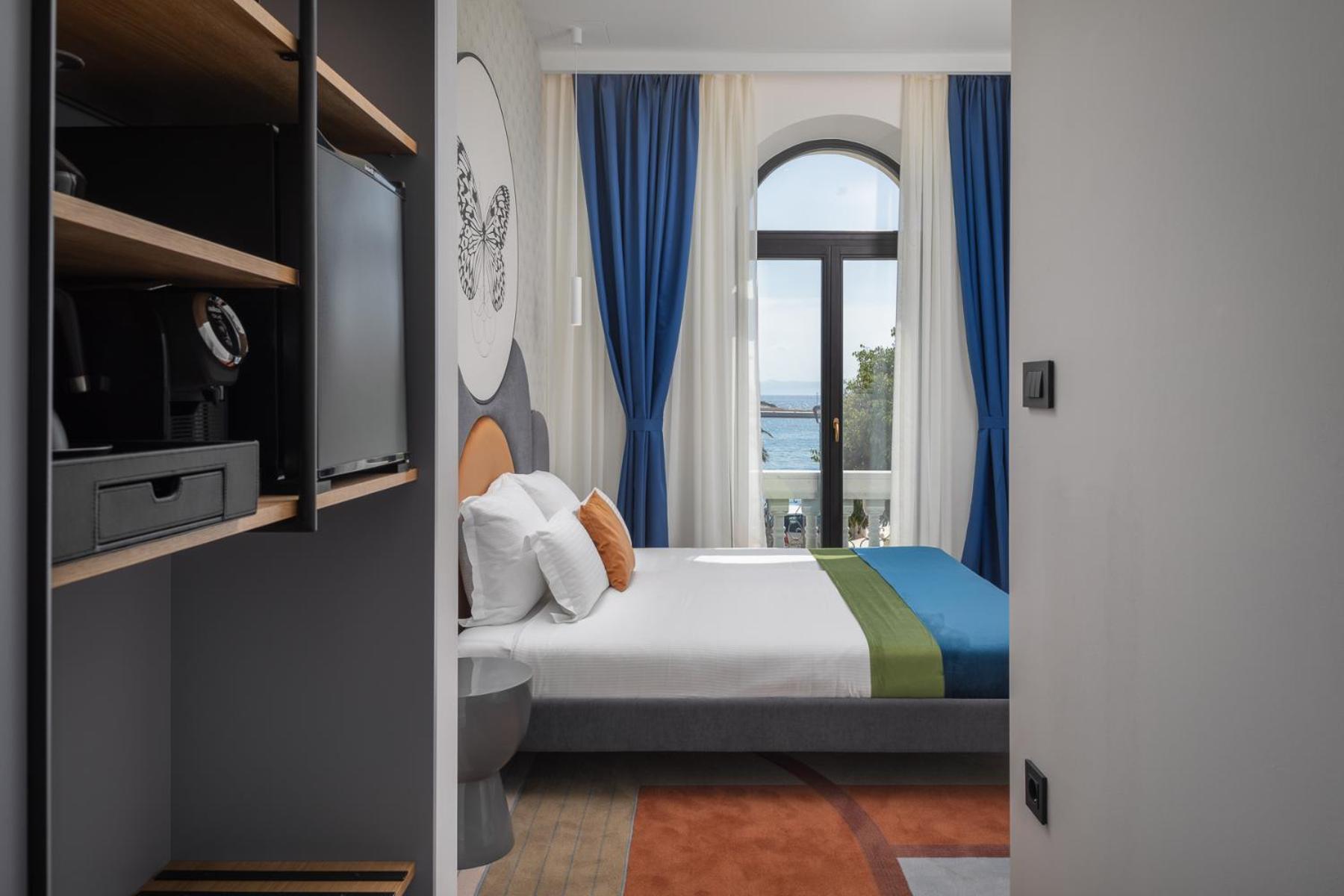 Superior Double Room with Sea Side View