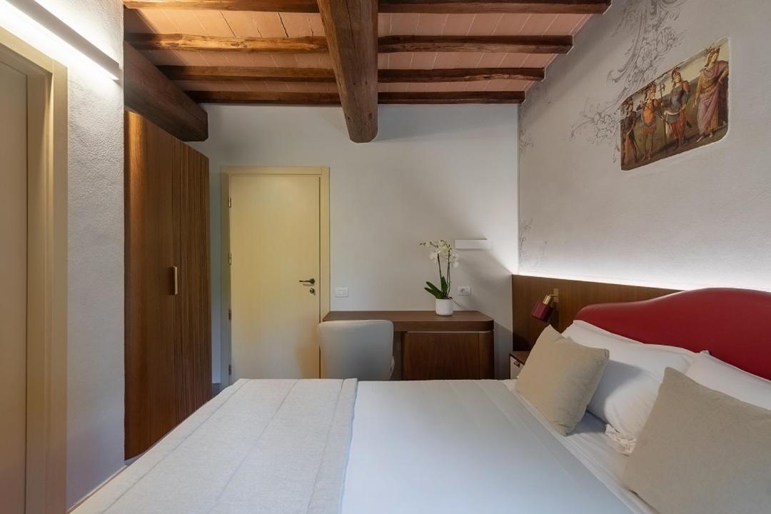 Budget Double Room photo 3