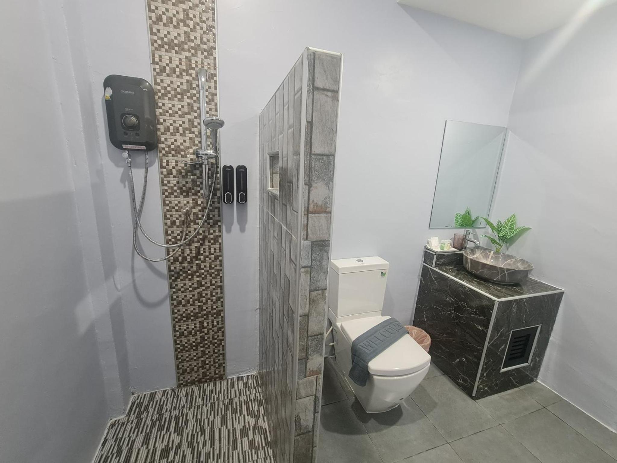 Deluxe Twin Room - Photo 9