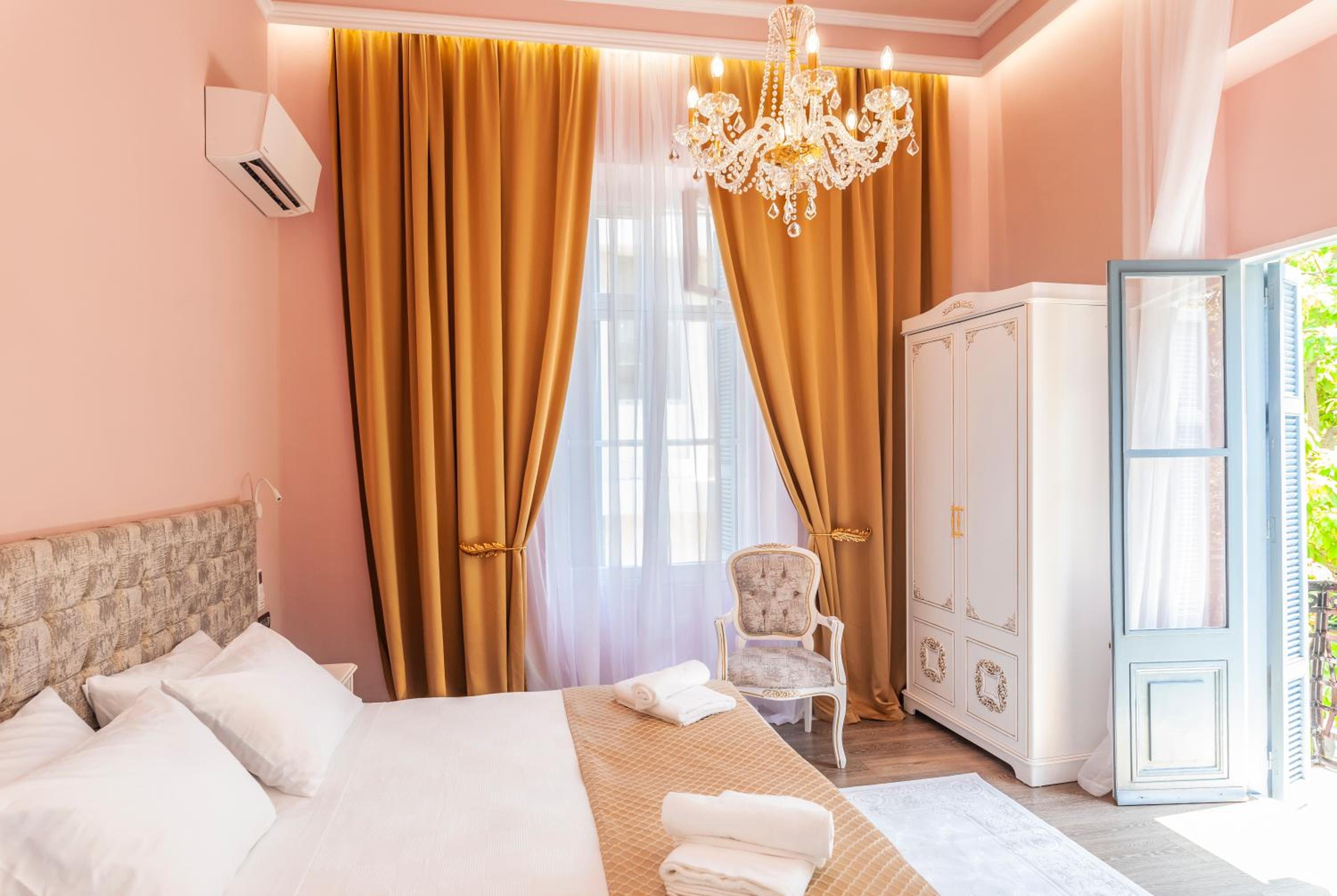 Executive Suite with Balcony
